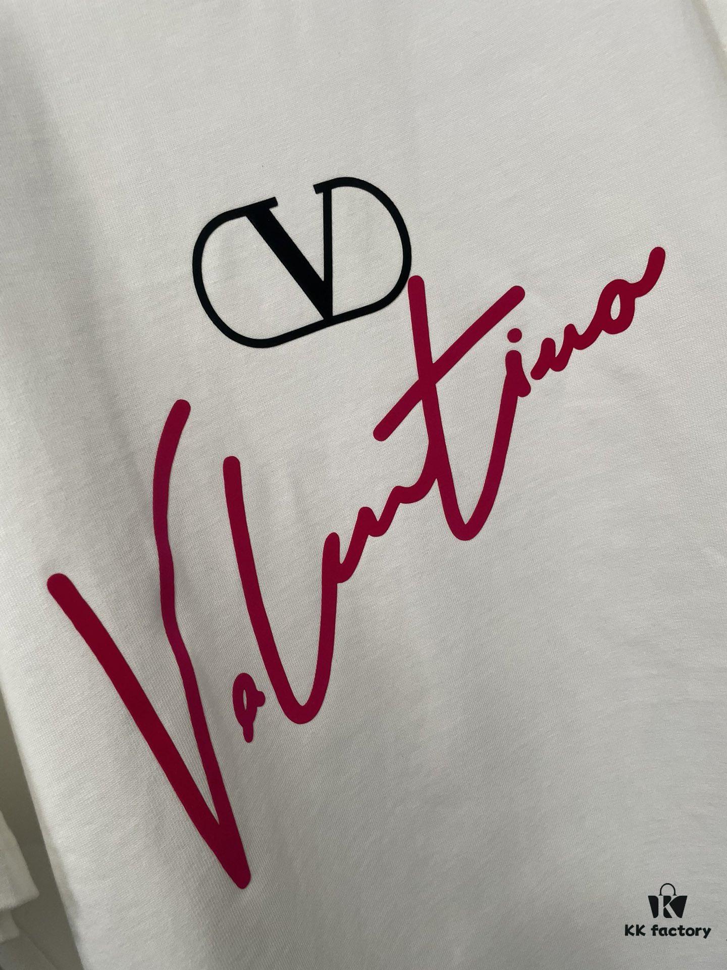 6931a479ccd8ab3d7af98c8e VALENTINO 24FW Pink 3D Flocked Lettering Heavyweight Short Sleeve T-Shirt