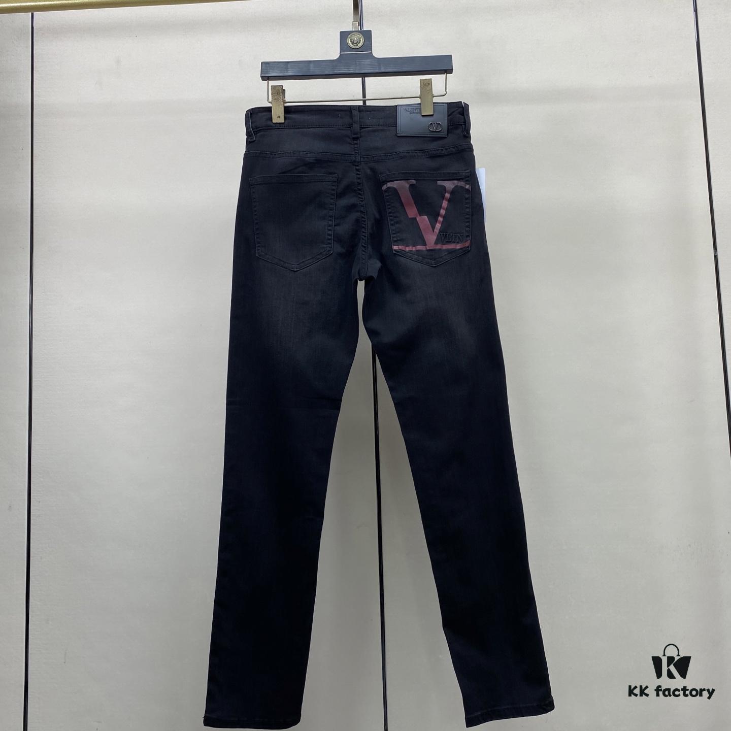 6931a481ccd8ab3d7af98cf8 2025 Spring Summer European Cabinet New Arrival Super A-Level Overseas Trade Order Source Top Original High-End Men's Fashion Slim-Fit Slight Straight Denim Jeans 528-42