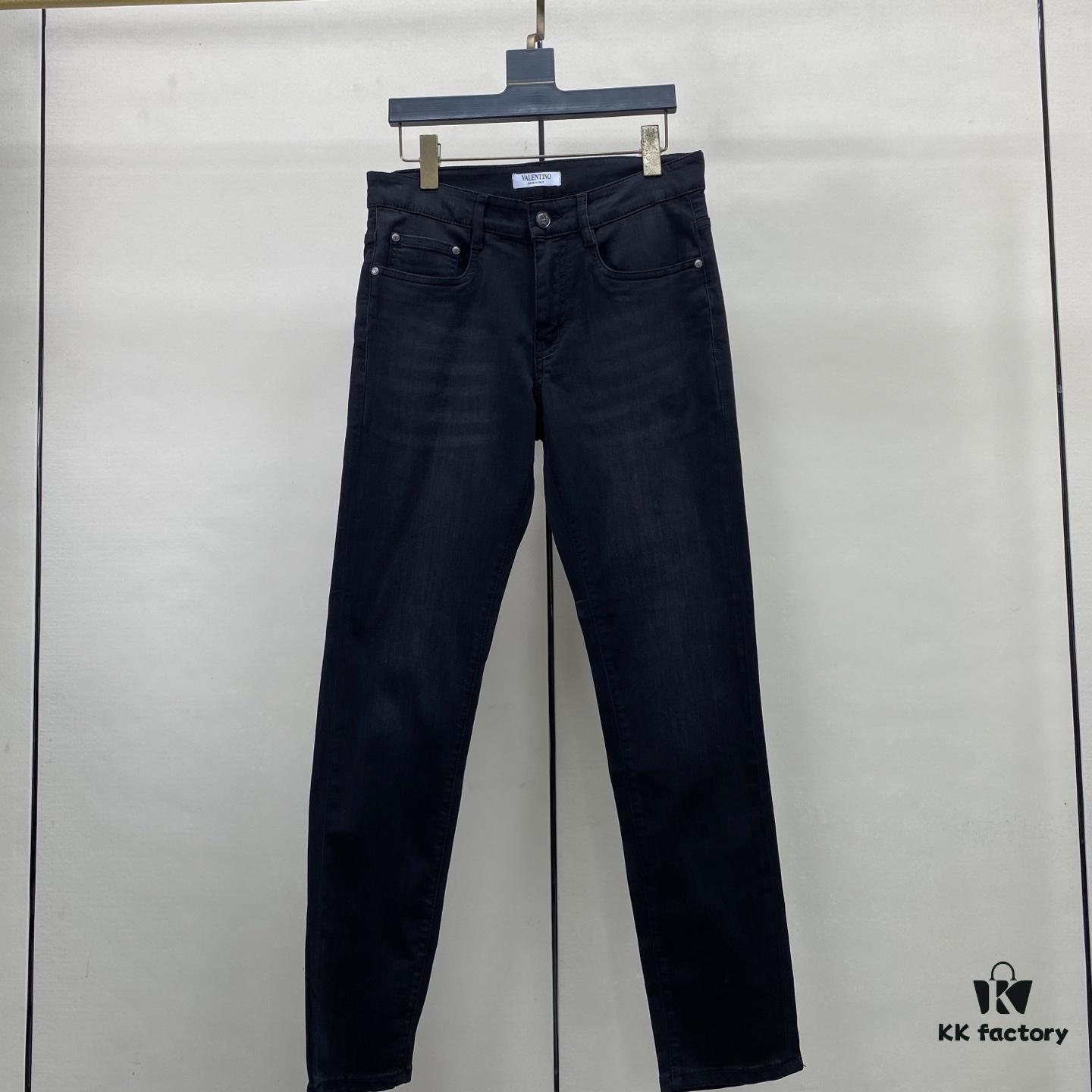 6931a481ccd8ab3d7af98cf9 2025 Spring Summer European Cabinet New Arrival Super A-Level Overseas Trade Order Source Top Original High-End Men's Fashion Slim-Fit Slight Straight Denim Jeans 528-42