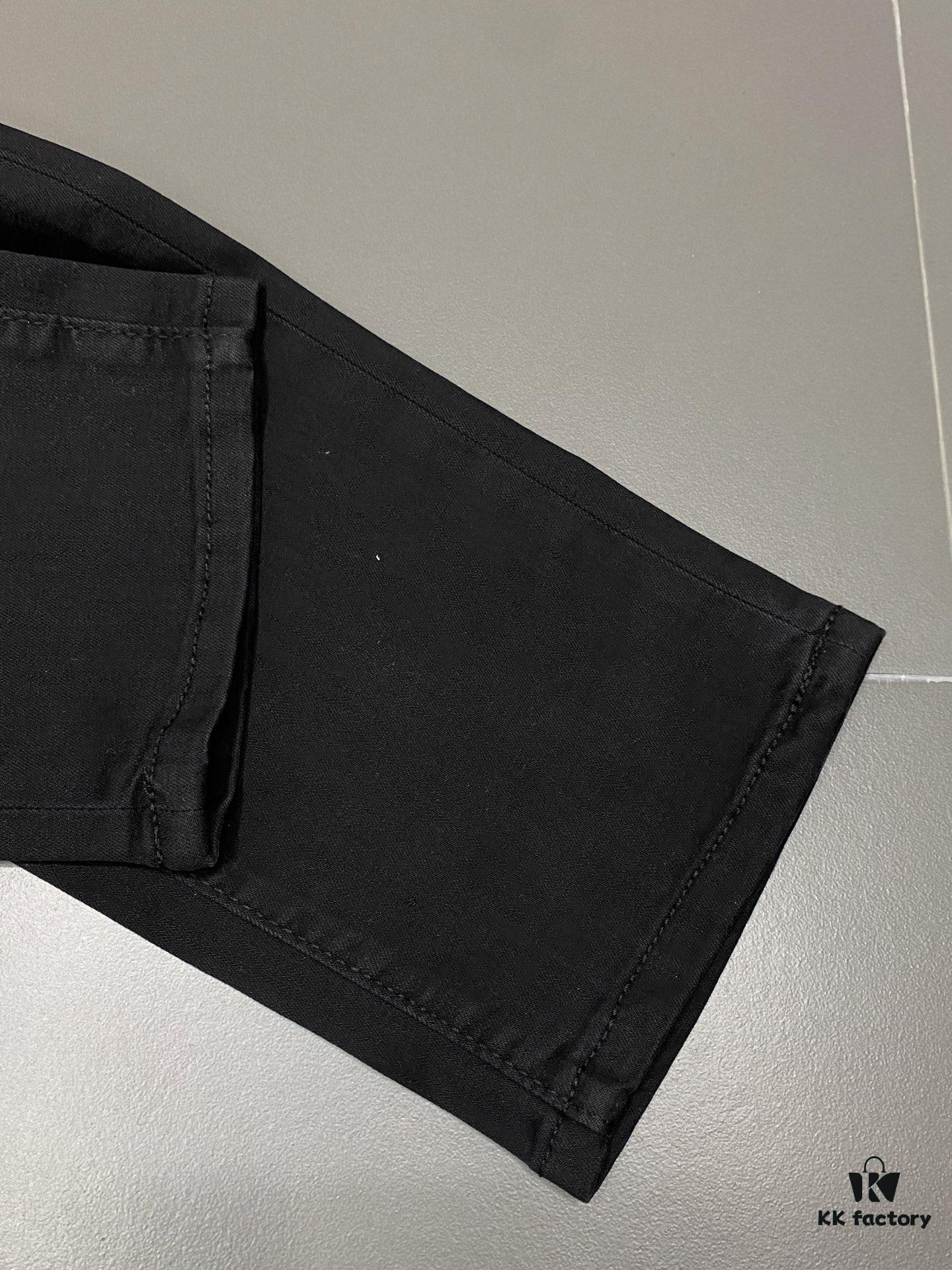 6931a481ccd8ab3d7af98d06 VALENTINO Valentino Exclusive New Arrival Casual Jeans - High-End Version