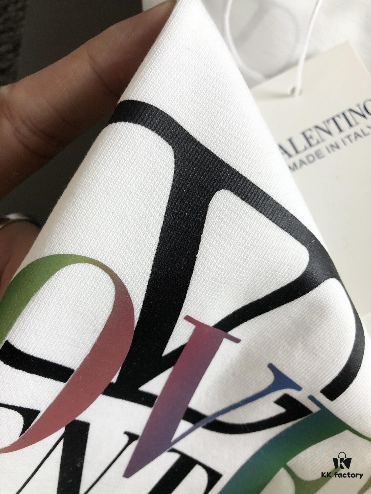 6931a486ccd8ab3d7af98d3a Valentino 2025 Latest Print Short Sleeve T-Shirt, High-Quality Cabinet Original Order, Top-Tier Craftsmanship with Imported Fabric