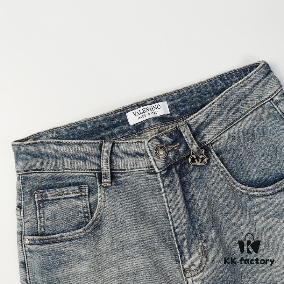 6931a486ccd8ab3d7af98d42 Valentino VL 2024 Official Website High-End New Arrival Bull Denim Jeans, 100% Original Order, Stylish and Versatile Must-Have for Men