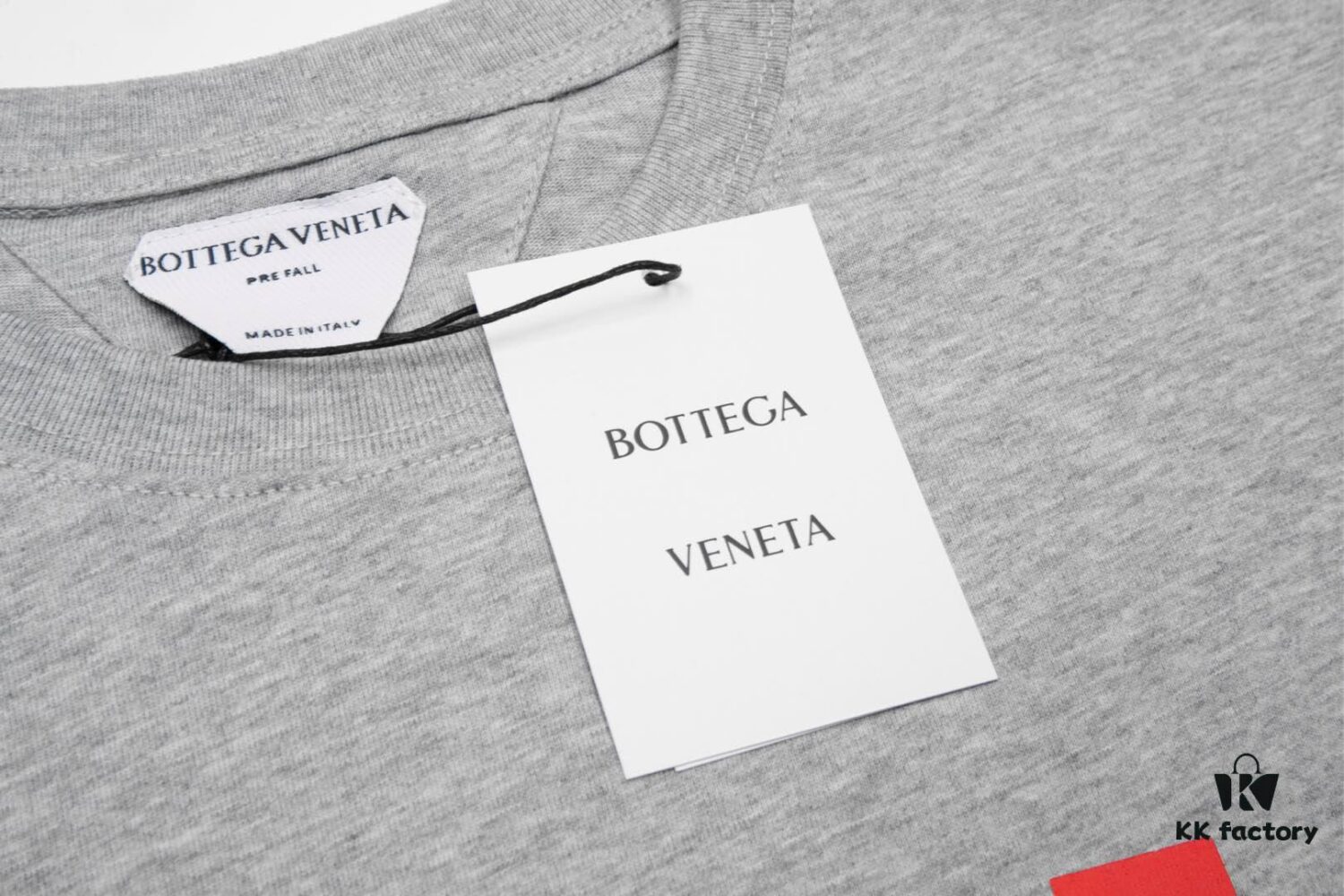 6931a48dccd8ab3d7af98dc8 High-Quality BOTTEGA VENETA Rabbit Print Short-Sleeve T-Shirt, Premium Heavyweight Cotton Fabric, Front Graphic Print, Three Labels Included, Loose Fit, Soft Material, Unisex Design, 1:1 Replication