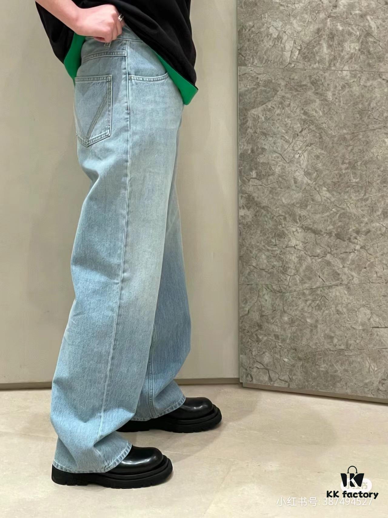 6931a495ccd8ab3d7af98e5e Bottega Veneta BV09 Unisex Mid-Rise Zippered Straight Jeans SS23 Solid Color Denim