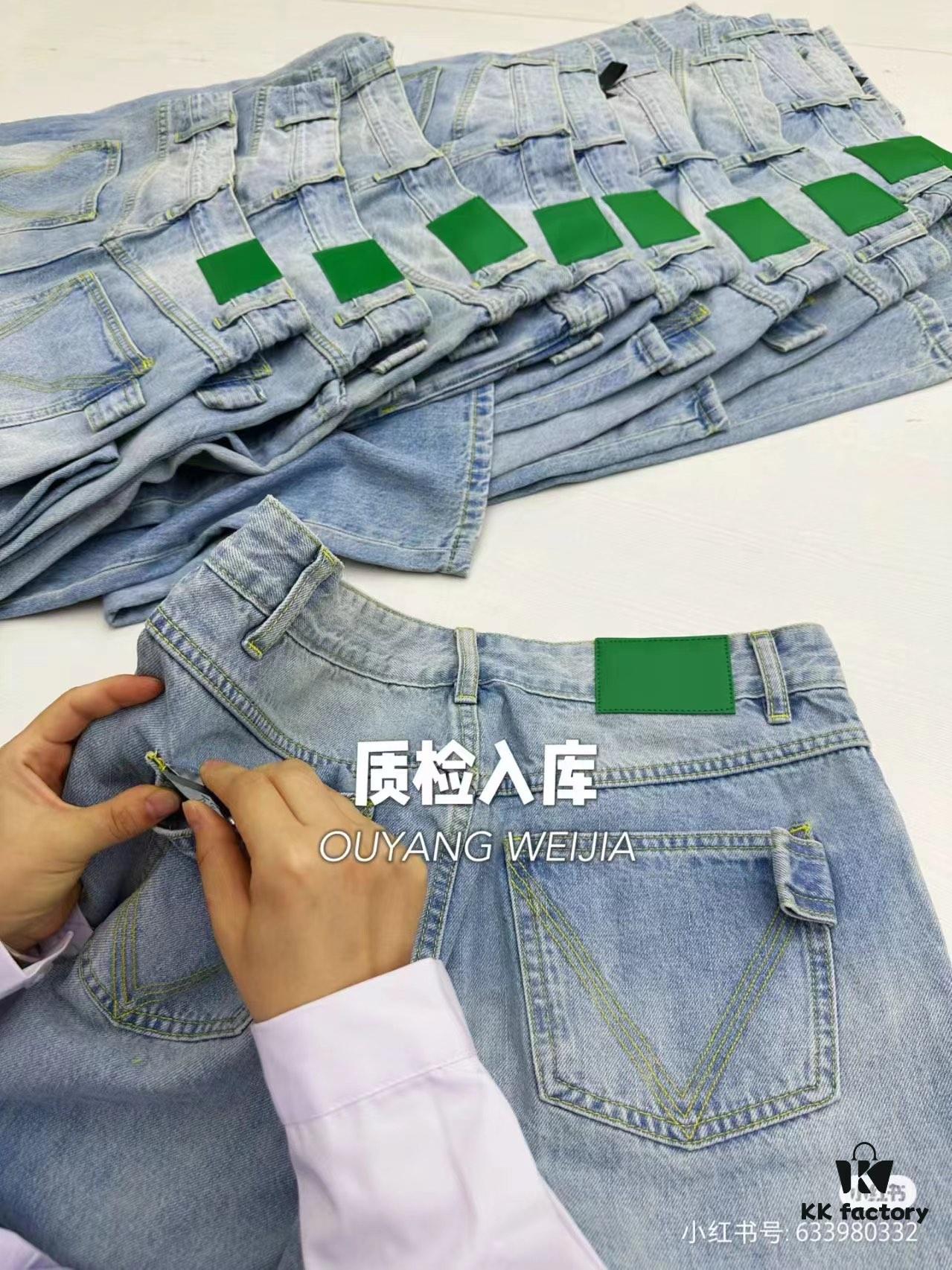 6931a496ccd8ab3d7af98e61 Bottega Veneta BV09 Unisex Mid-Rise Zippered Straight Jeans SS23 Solid Color Denim