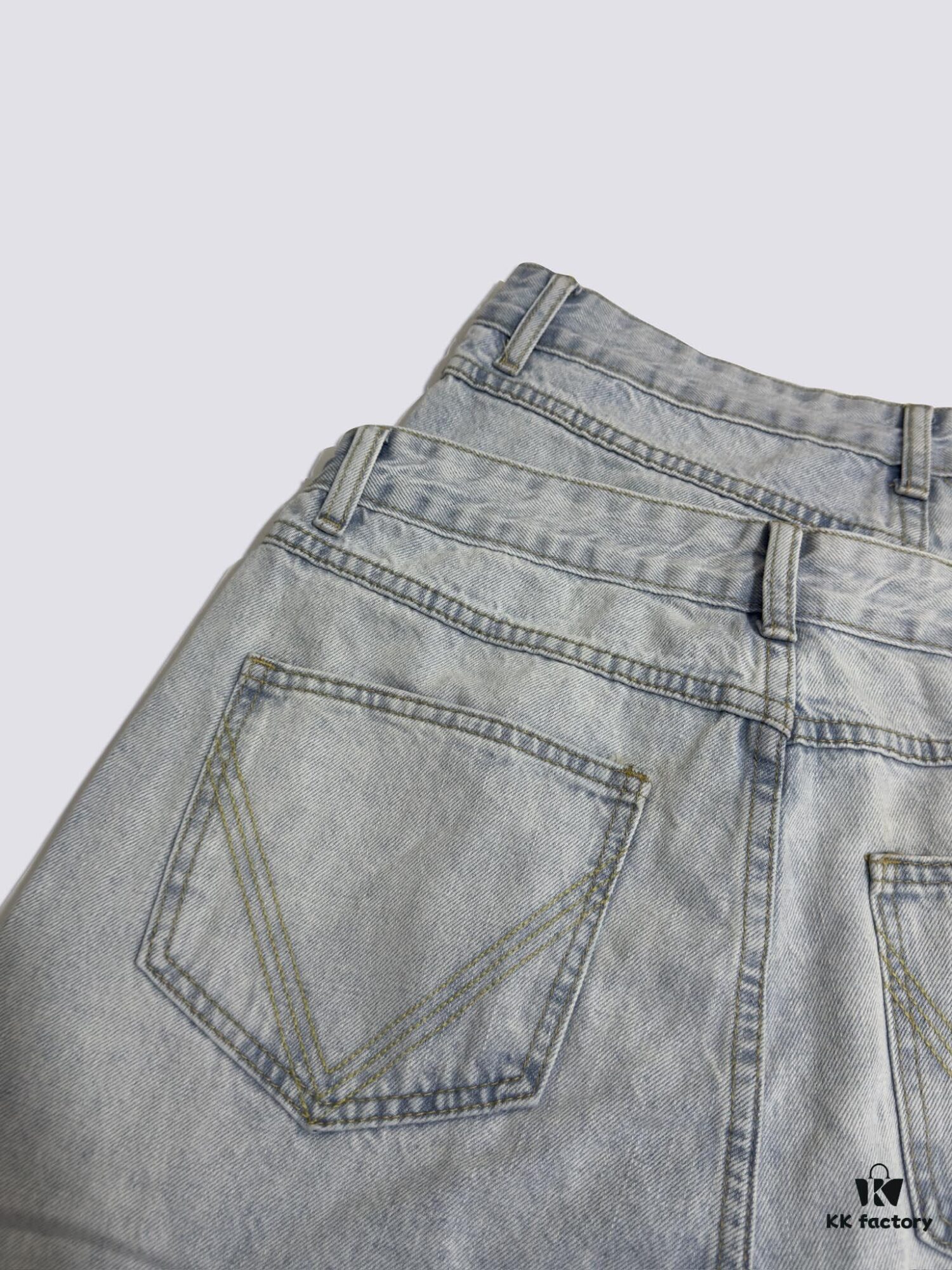 6931a497ccd8ab3d7af98e81 Bottega Veneta BV09 SS23 Solid Color Mid-Rise Zippered Straight Jeans - Unisex Denim