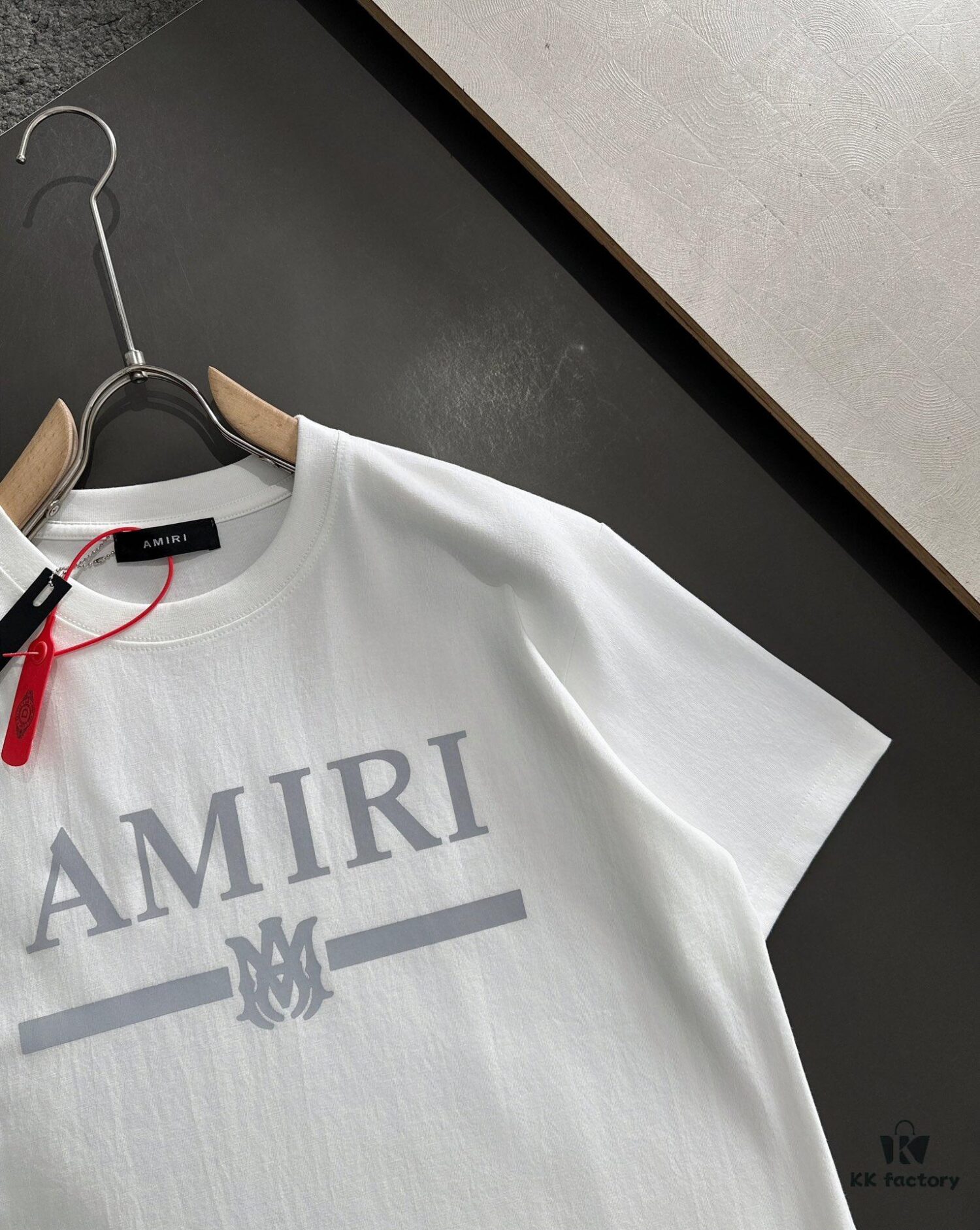 6931a4b9ccd8ab3d7af9906d AMIRI Armani 25SS Summer New Round Neck Short Sleeve T-Shirt! 270g Heavyweight Premium Cotton Fabric with Perfect Texture and Hand Feel! Slim Tailored Design, Clean and Sharp! Exquisite Stitching and Craftsmanship! Excellent Silhouette! Highly Breathable! Stylish and Versatile for All Ages! A Must-Have Wardrobe Essential for Men.
