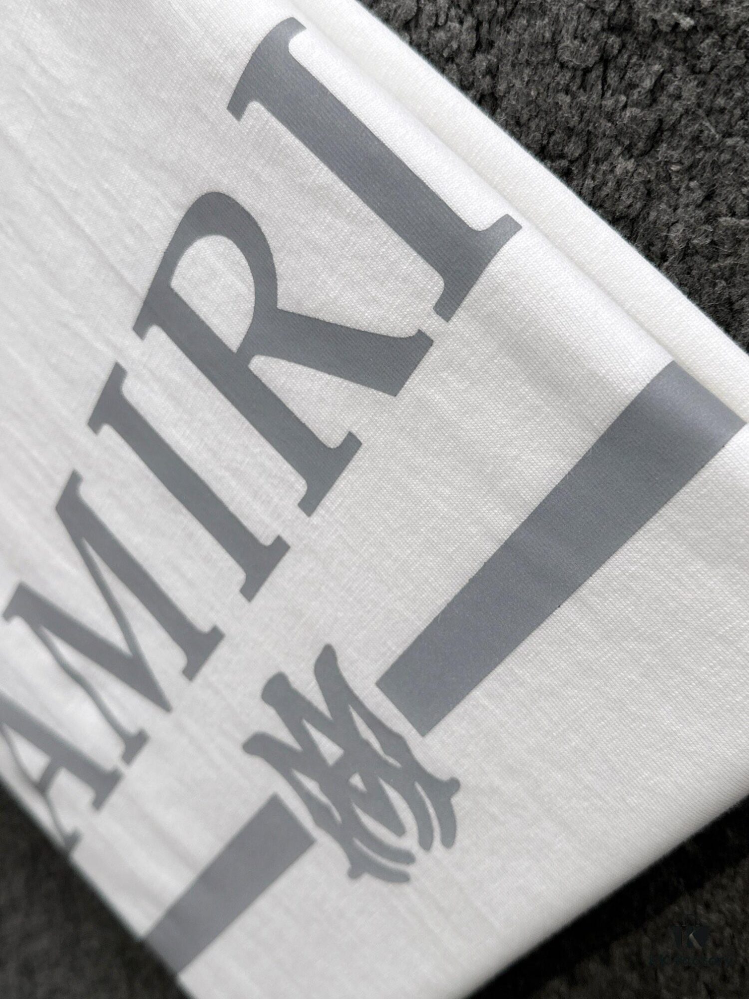 6931a4b9ccd8ab3d7af99070 AMIRI Armani 25SS Summer New Round Neck Short Sleeve T-Shirt! 270g Heavyweight Premium Cotton Fabric with Perfect Texture and Hand Feel! Slim Tailored Design, Clean and Sharp! Exquisite Stitching and Craftsmanship! Excellent Silhouette! Highly Breathable! Stylish and Versatile for All Ages! A Must-Have Wardrobe Essential for Men.