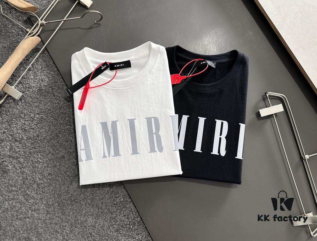6931a4b9ccd8ab3d7af99074 AMIRI Armani 25SS Summer New Round Neck Short Sleeve T-Shirt! 270g Heavyweight Premium Cotton Fabric with Perfect Texture and Hand Feel! Slim Tailored Design, Clean and Sharp! Exquisitely Stitched with Excellent Silhouette! Highly Breathable and Stylish, Suitable for All Ages – a Must-Have Wardrobe Essential for Men.