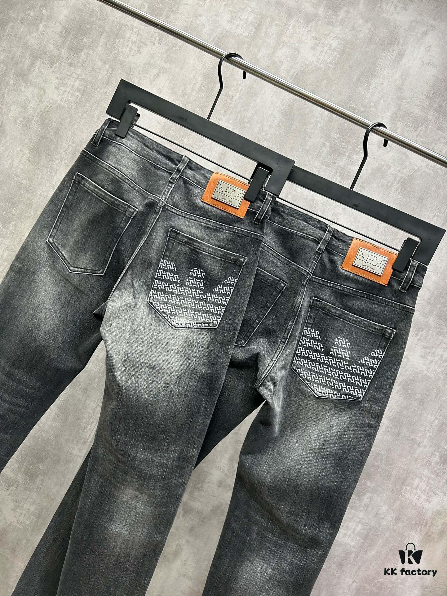 Armani 2024 New Luxury High-End Casual Business Denim Jeans Solid Color Slim Fit Jeans