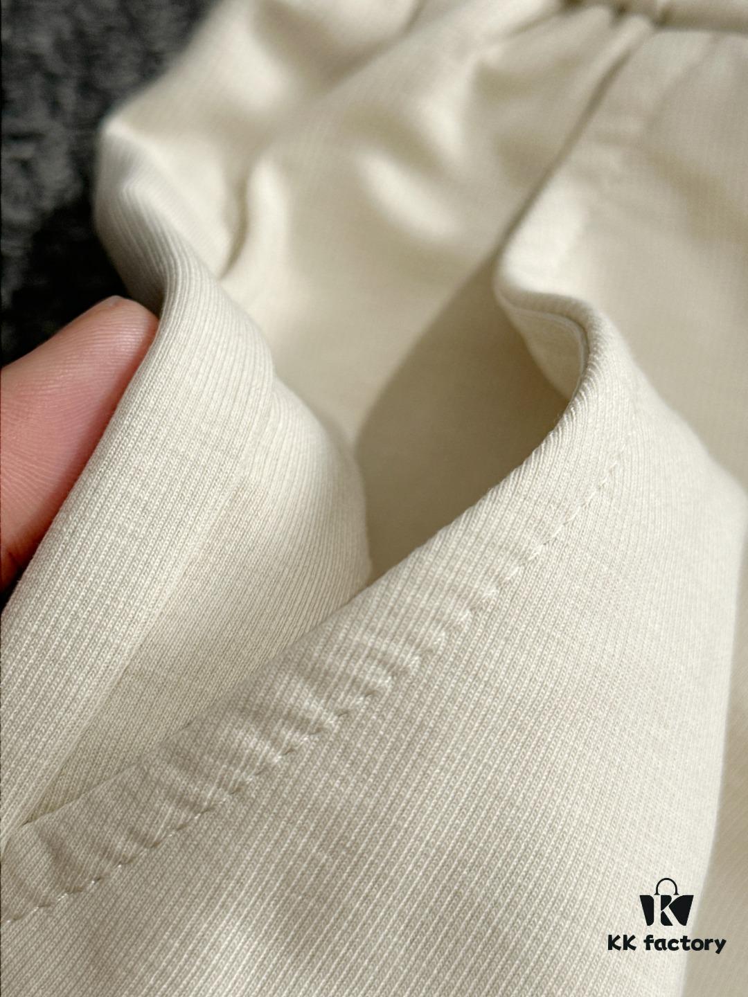 6931a4c4ccd8ab3d7af9913d Armani 2025 Spring/Summer New Elastic Waist Casual Pants, Lightweight Custom Counter Fabric, Breathable and Comfortable, Exquisite Details, Brand Design Concept, High Quality, Soft and Smooth Touch, Leisure Cut with Excellent Fit