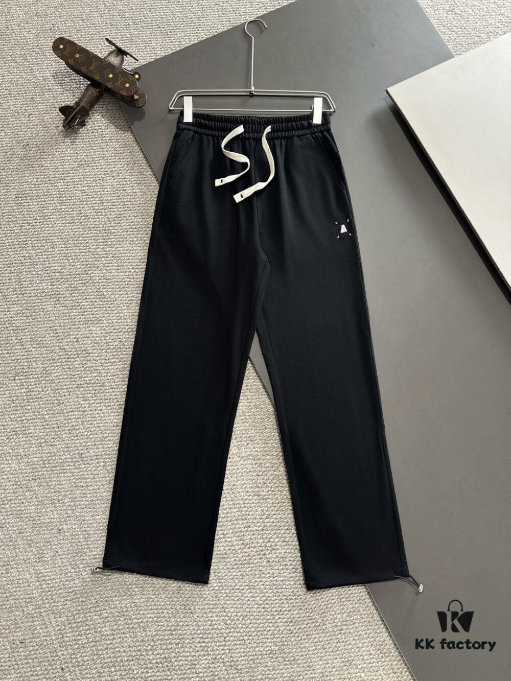 6931a4c4ccd8ab3d7af99143 Armani 2025 Spring Summer New Arrival Elastic Waist Casual Pants, Lightweight Premium Custom Fabric, Breathable and Comfortable, Exquisite Details, Brand-Inspired Design, High-Quality Craftsmanship, Soft and Smooth Texture, Stylish Relaxed Cut with Excellent Fit