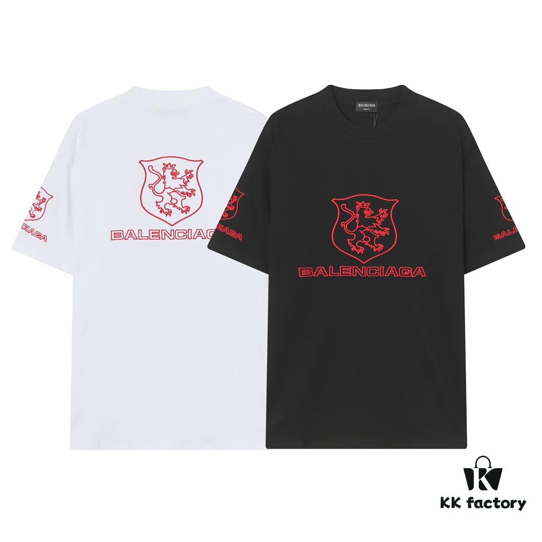 6931a4d3ccd8ab3d7af99220 Balenciaga Paris x Manchester United 25SS Spring Collection Premium Embroidered Logo Heavyweight Short Sleeve T-Shirt