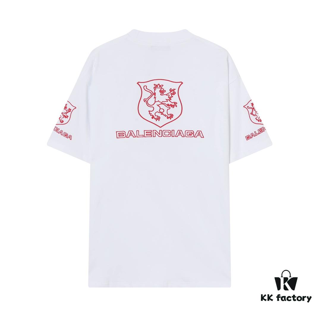 6931a4d3ccd8ab3d7af99222 Balenciaga Paris x Manchester United 25SS Spring Collection Premium Embroidered Logo Heavyweight Short Sleeve T-Shirt