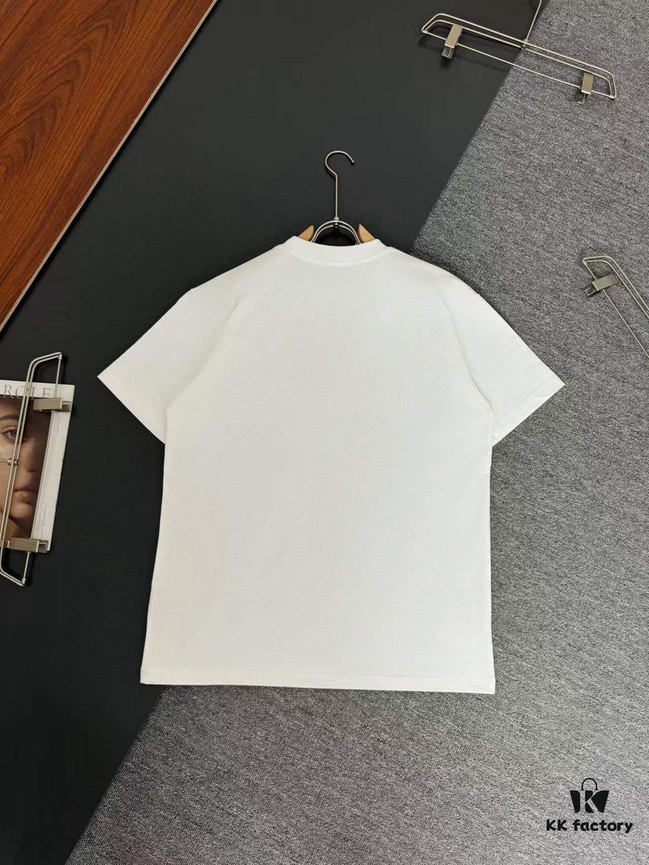 6931a4d5ccd8ab3d7af99254 Balmain* 320g Heavyweight Cotton T-Shirt, Thick and Breathable, Loose Fit, Foil Print Logo Design, Spring/Summer New Round Neck Fashion Short Sleeve T-Shirt, Comfortable Against Skin, Stylish and Wearable, Original Craftsmanship, Casual Versatile Essential