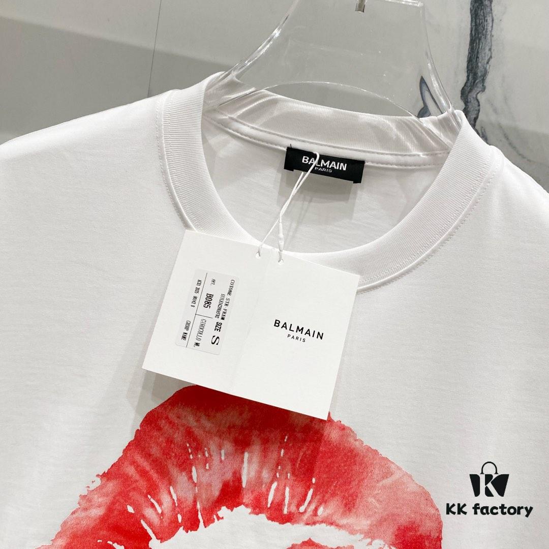 6931a4e0ccd8ab3d7af99315 BALMAIN Crew Neck Short Sleeve T-Shirt 260g with Brand Logo and Red Lip Print