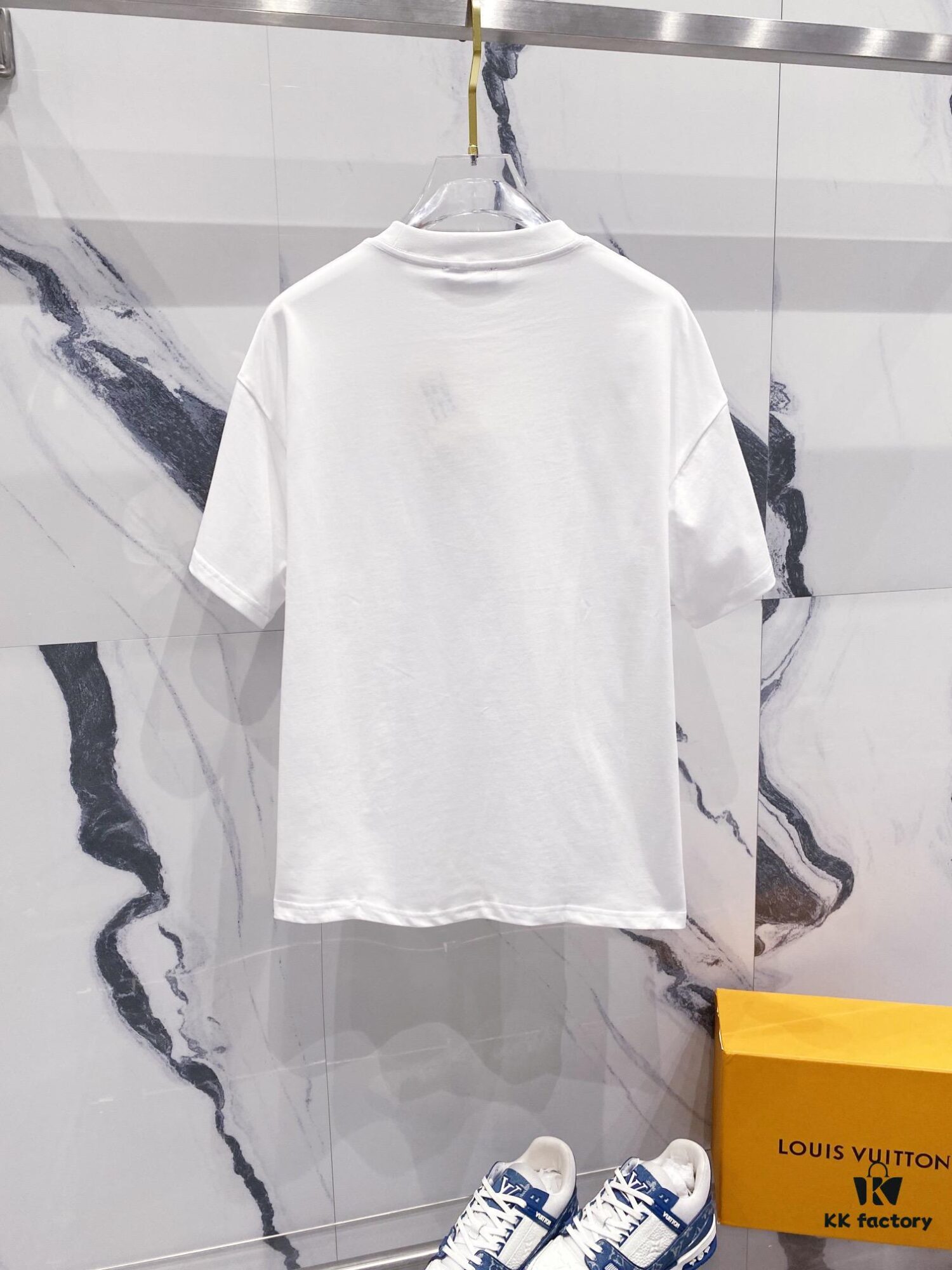 6931a4e5ccd8ab3d7af99368 BALMAIN Men's 260g Crew Neck Short Sleeve T-Shirt with Minimalist Silicone Logo
