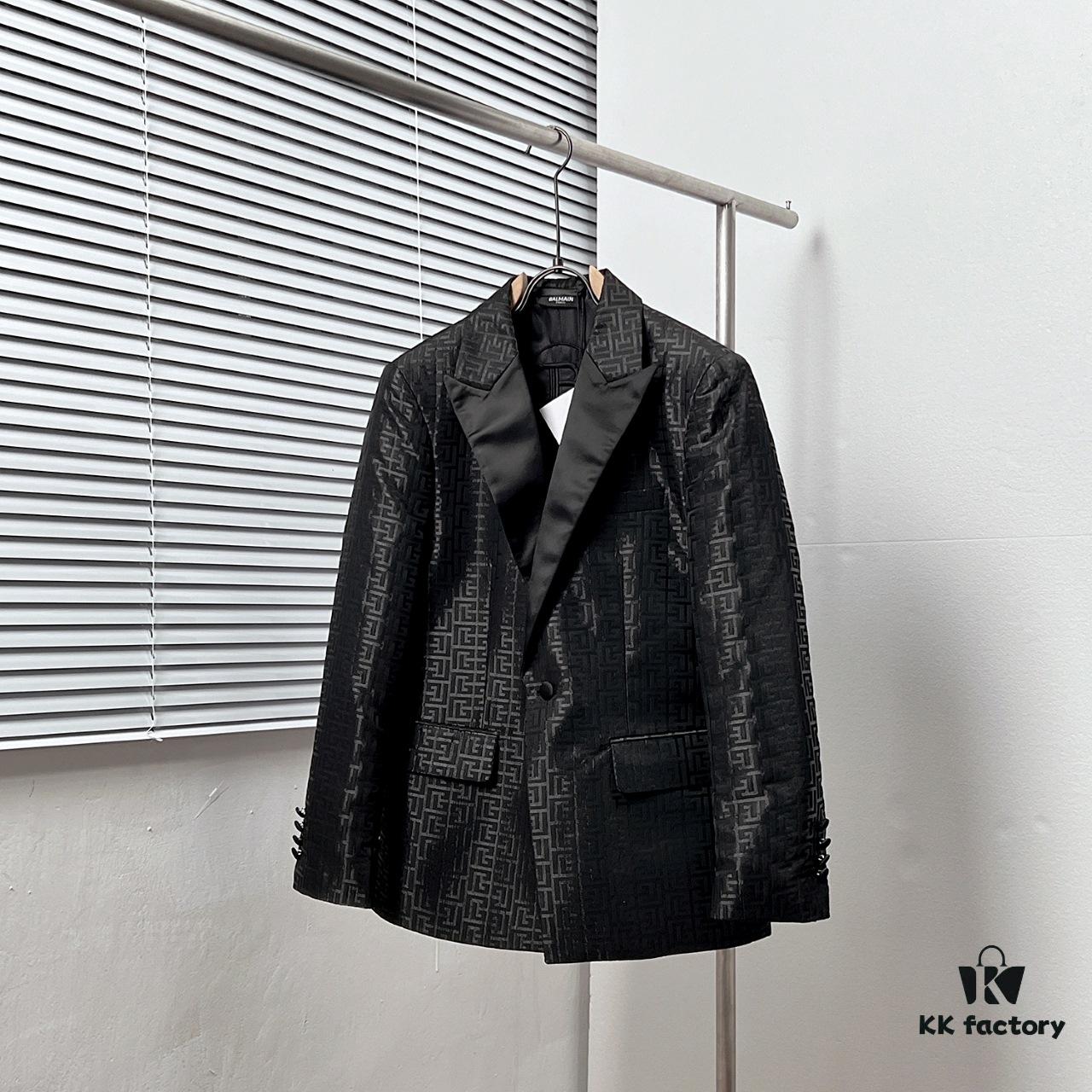 BALMAI* / Balmain Full-Logo Subtle Jacquard Suit