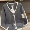 6931a51cccd8ab3d7af9969f Thom Browne Color-Blocked V-Neck Classic Pocket Logo Mid-Length Knit Cardigan