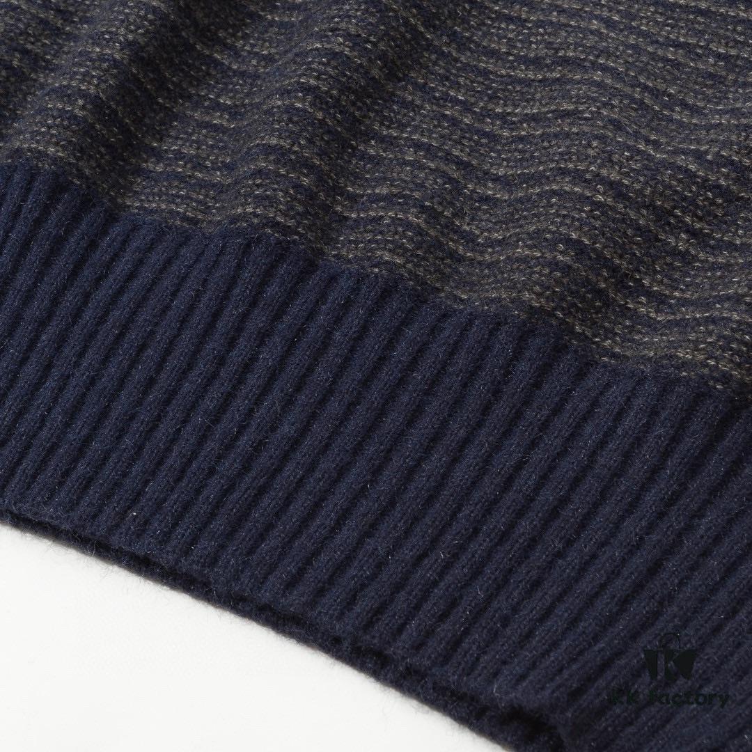 6931a51dccd8ab3d7af996b0 THOM BROWNE TB 24SS Snowflake Chunky-Knit Navy Blue Four-Stripes Crewneck Sweater for Couples