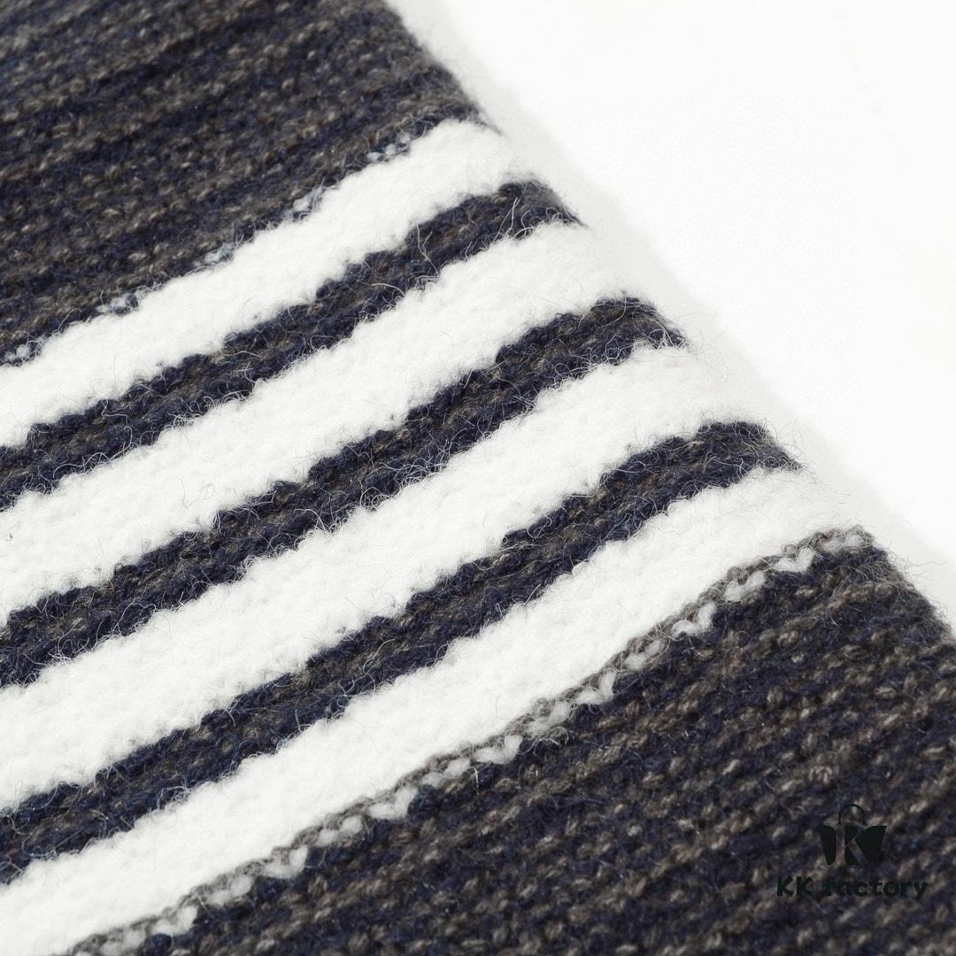 6931a51dccd8ab3d7af996b2 THOM BROWNE TB 24SS Snowflake Chunky-Knit Navy Blue Four-Stripes Crewneck Sweater for Couples