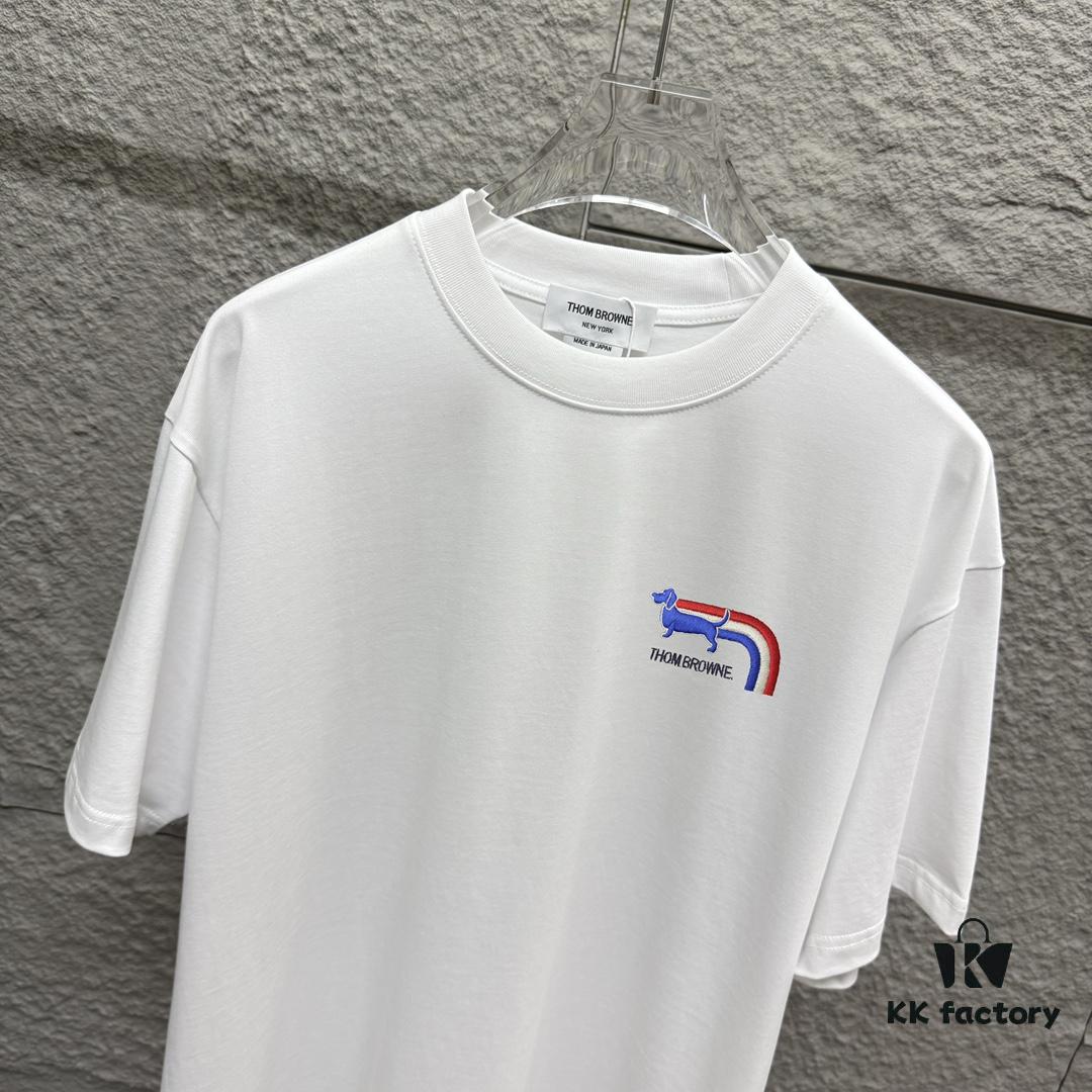 6931a525ccd8ab3d7af99742 TB*Tommy* 2025 Spring/Summer New Arrival Classic Red, White and Blue Three-Stripe Scarf with Dog Embroidery Short Sleeve T-Shirt Unisex Custom Double Gauze Plain Weave 100% Cotton 300 Fabric