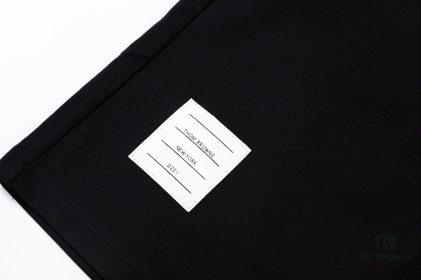 6931a52accd8ab3d7af99784 2024SS Thom Browne New Knit Shorts, Custom Fabric, Jacquard Knitting Technique, Embroidered Logo, Streamlined Three-Stripes Paneling, Premium Metal Hardware Drawstring for a Comfortable, Breathable, Structured Fit, Stylish Casual Wear