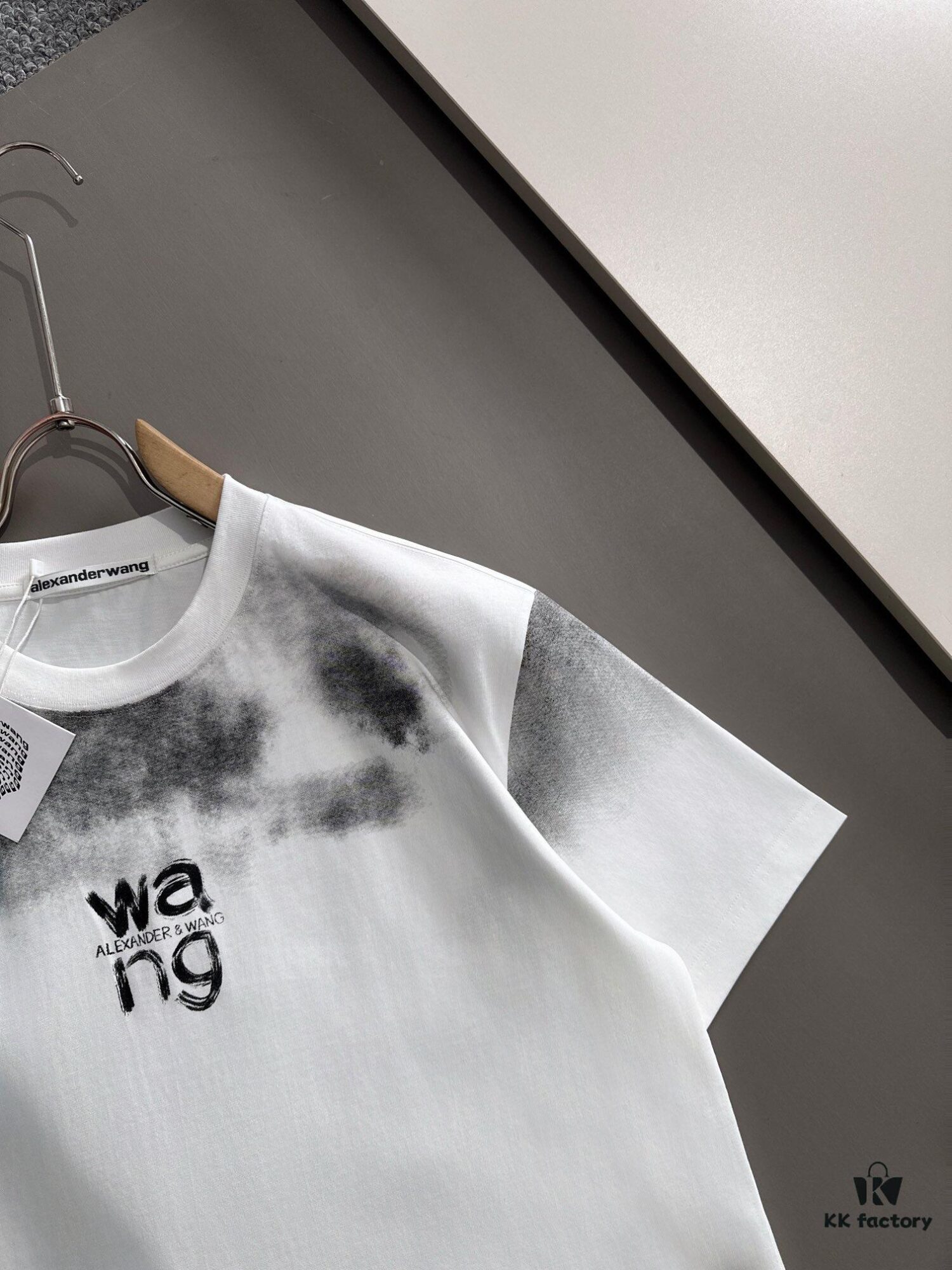 ALEXANDER WANG 2025 New Arrival Ink Graffiti Letter Logo Unisex Short Sleeve T-Shirt