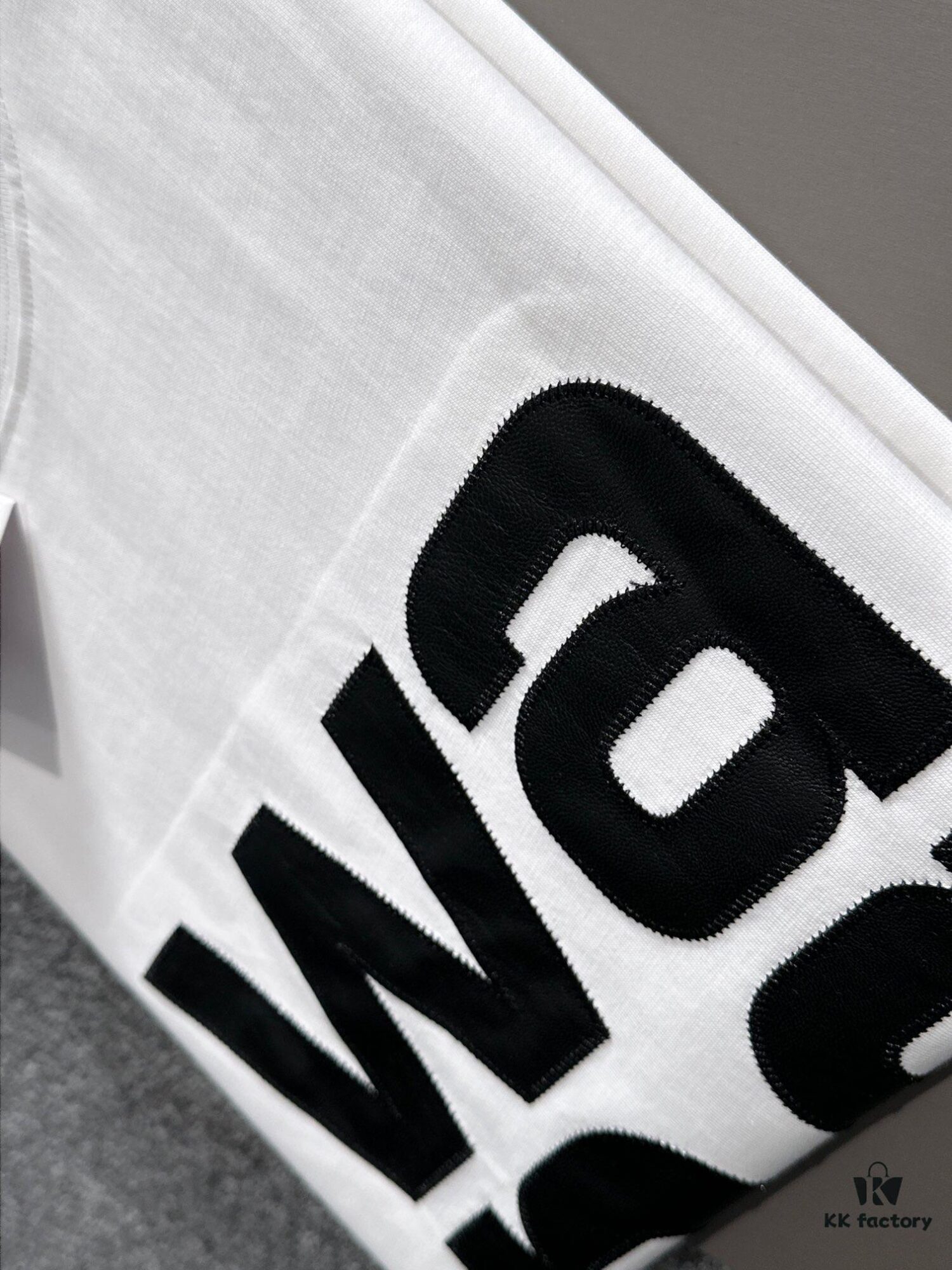 ALEXANDER WANG 2025 New Arrival Lambskin Panel Letter Logo Unisex Short Sleeve T-Shirt