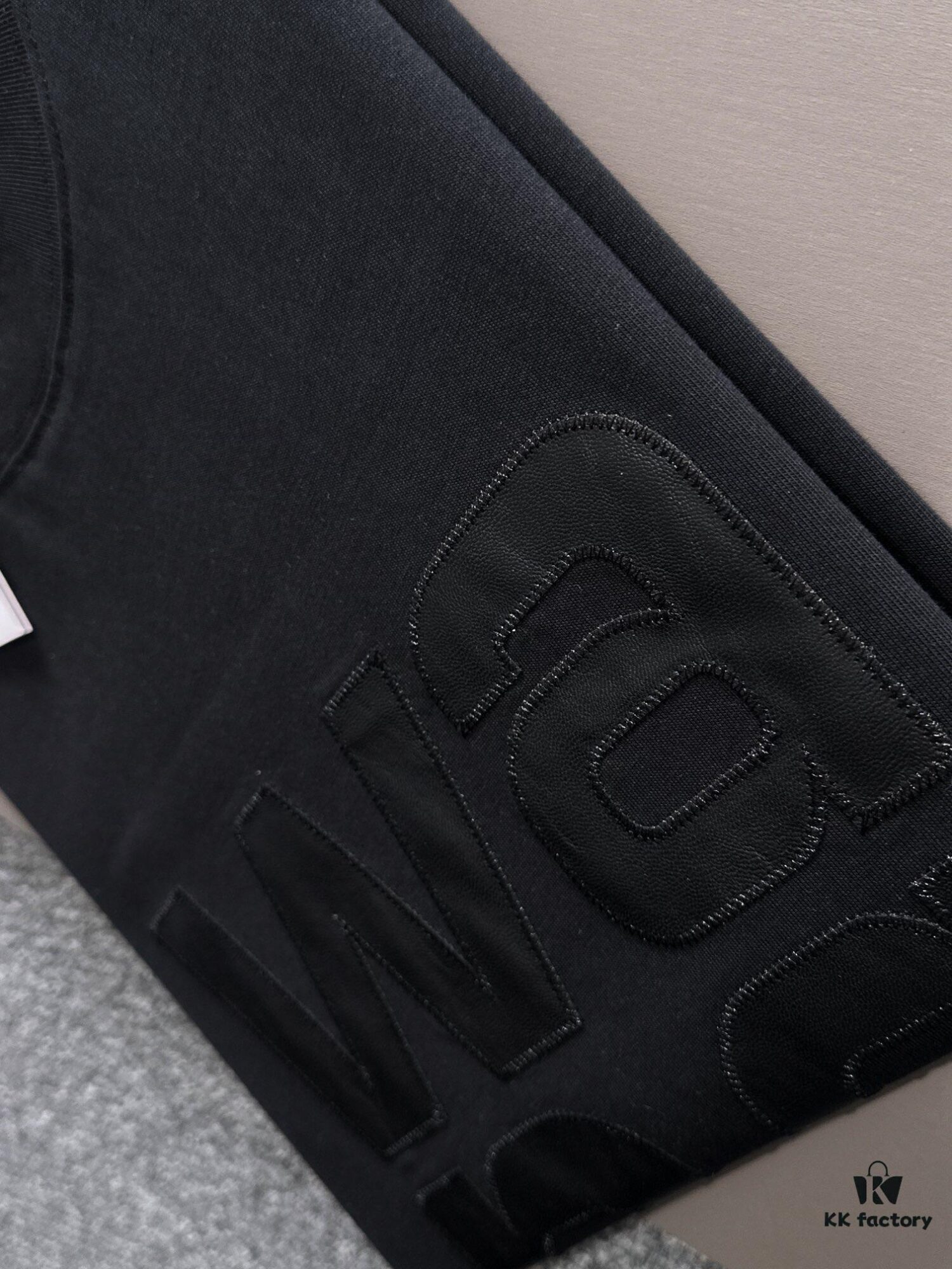 ALEXANDER WANG 2025 New Arrival Patchwork Leather Letter Logo Unisex Short Sleeve T-Shirt