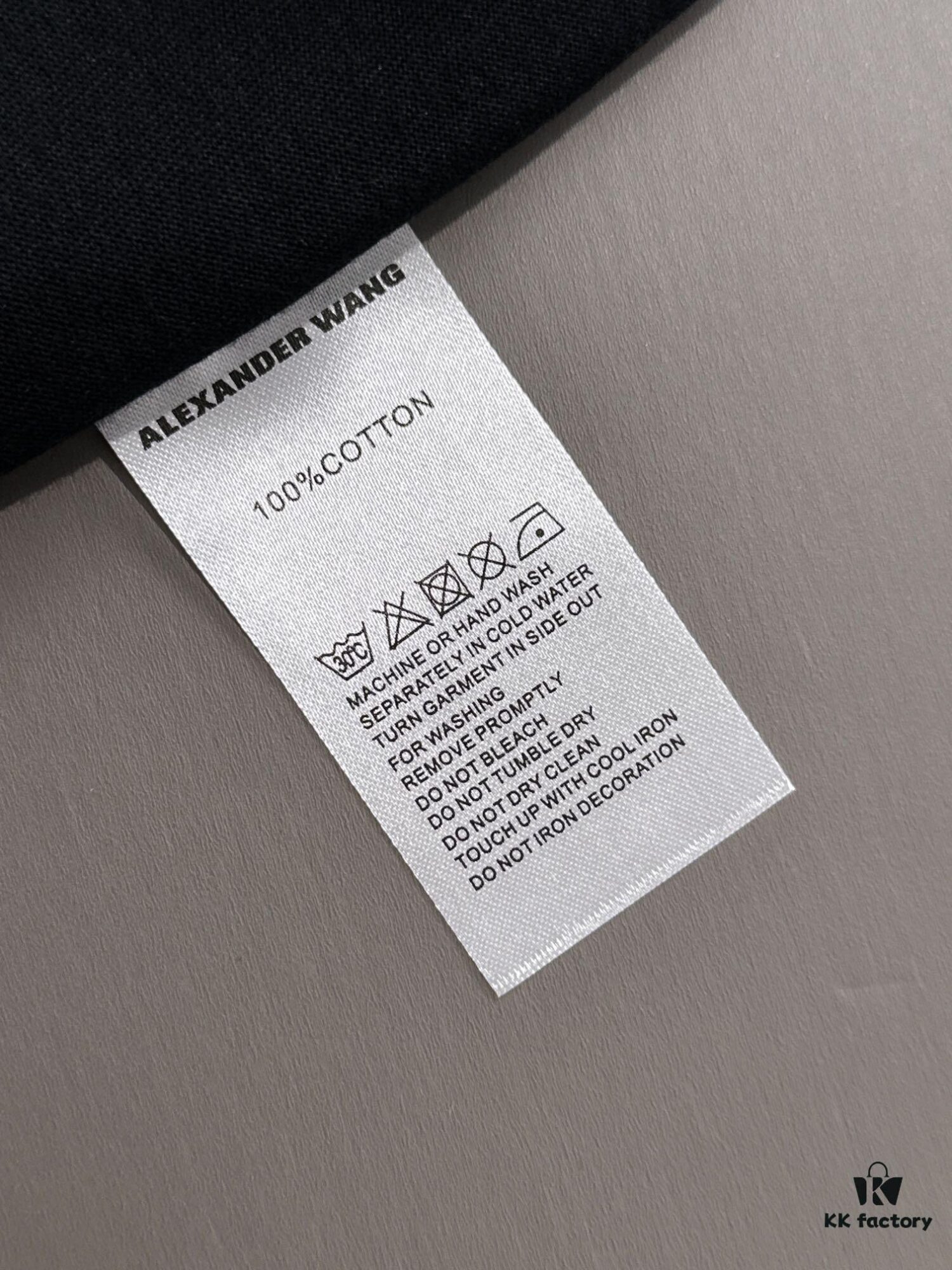 ALEXANDER WANG 2025 New Arrival Patchwork Leather Letter Logo Unisex Short Sleeve T-Shirt