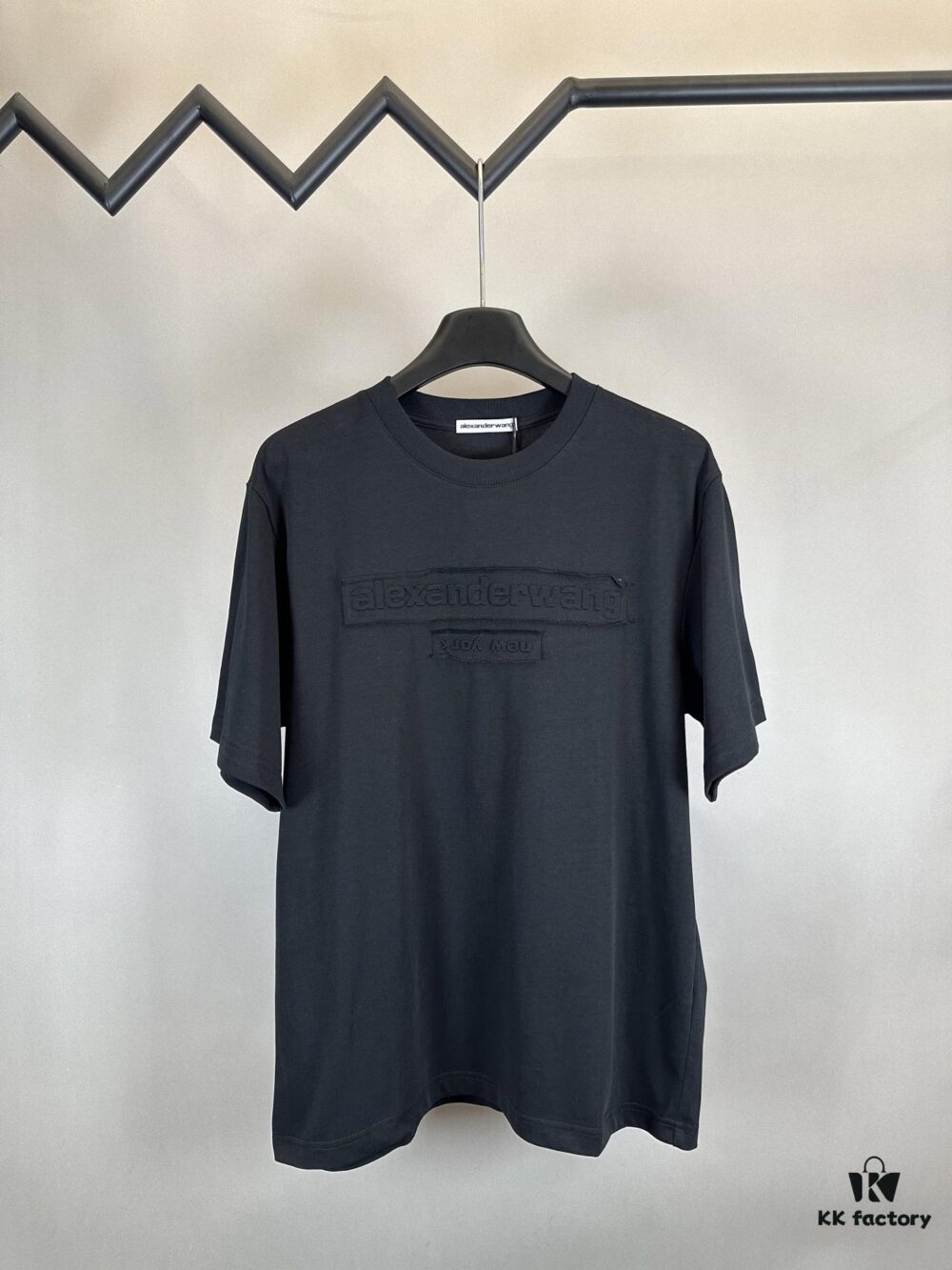 6931a544ccd8ab3d7af99943 Alexander Wang 2025 FW Pre-Spring 3D Logo Letter Barrage Appliqué Short Sleeve T-Shirt / Heavyweight Cotton Washed