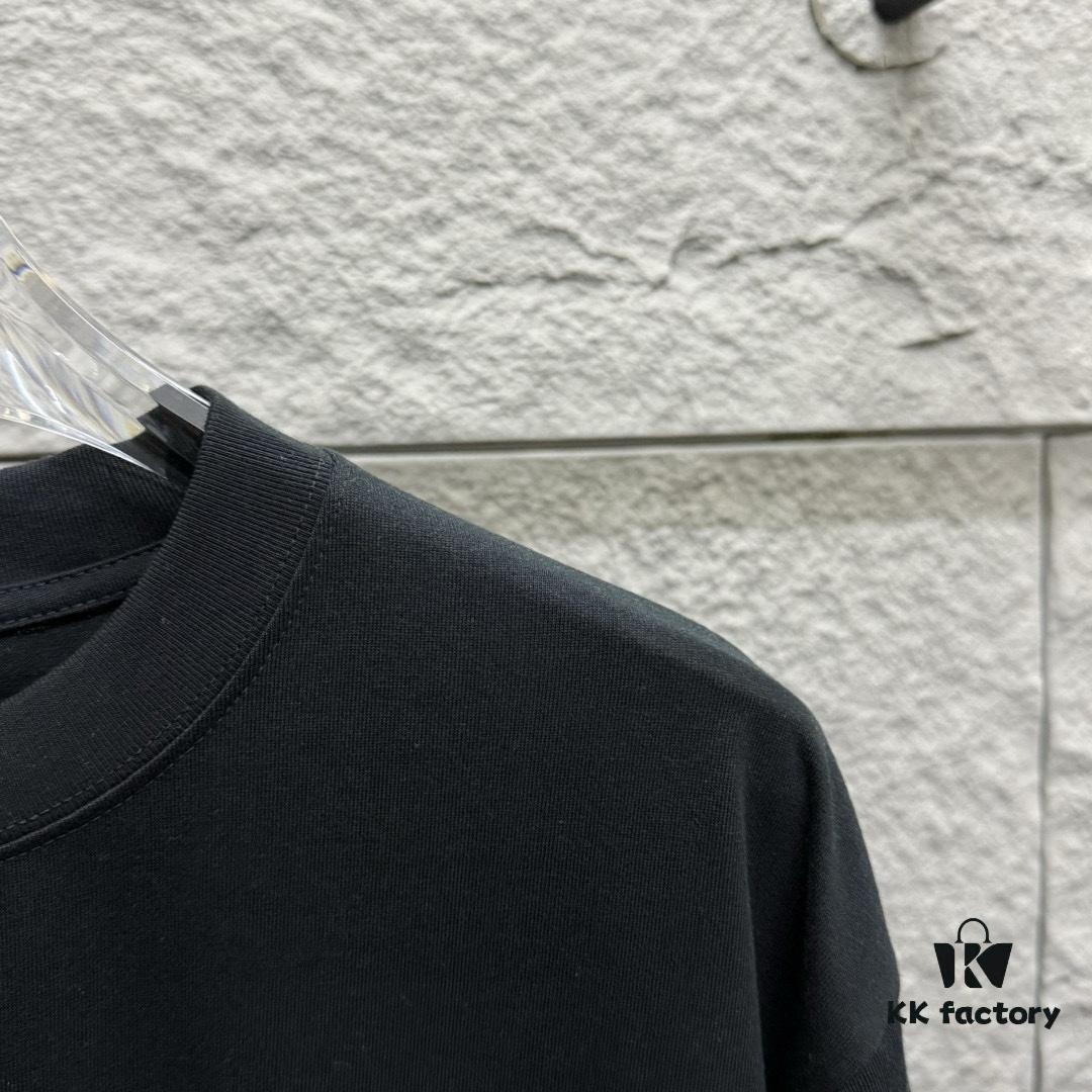 6931a552ccd8ab3d7af999f2 Alexander Wang 2025 Spring/Summer New Arrival Short Sleeve T-Shirt with Embroidered 'Wang' Logo on Chest and Printed Lettering on Back, Unisex Design Made from Custom Dual-Yarn Plain-Woven 300g Cotton Fabric