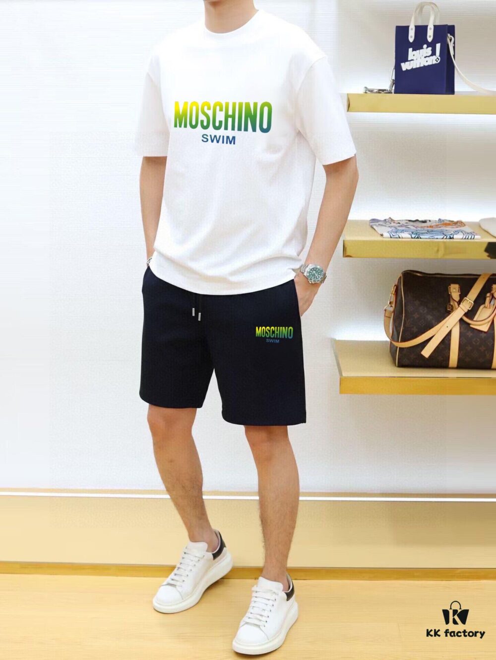 6931a574ccd8ab3d7af99c37 MOSCHINO 2025 New Men's Short Sleeve T-Shirt and Shorts Set! Official Website Synchronized Sales! High-End Version Available! Exquisitely Soft and Comfortable Fabric! Three-Dimensional Tailoring with Outstanding Silhouette!