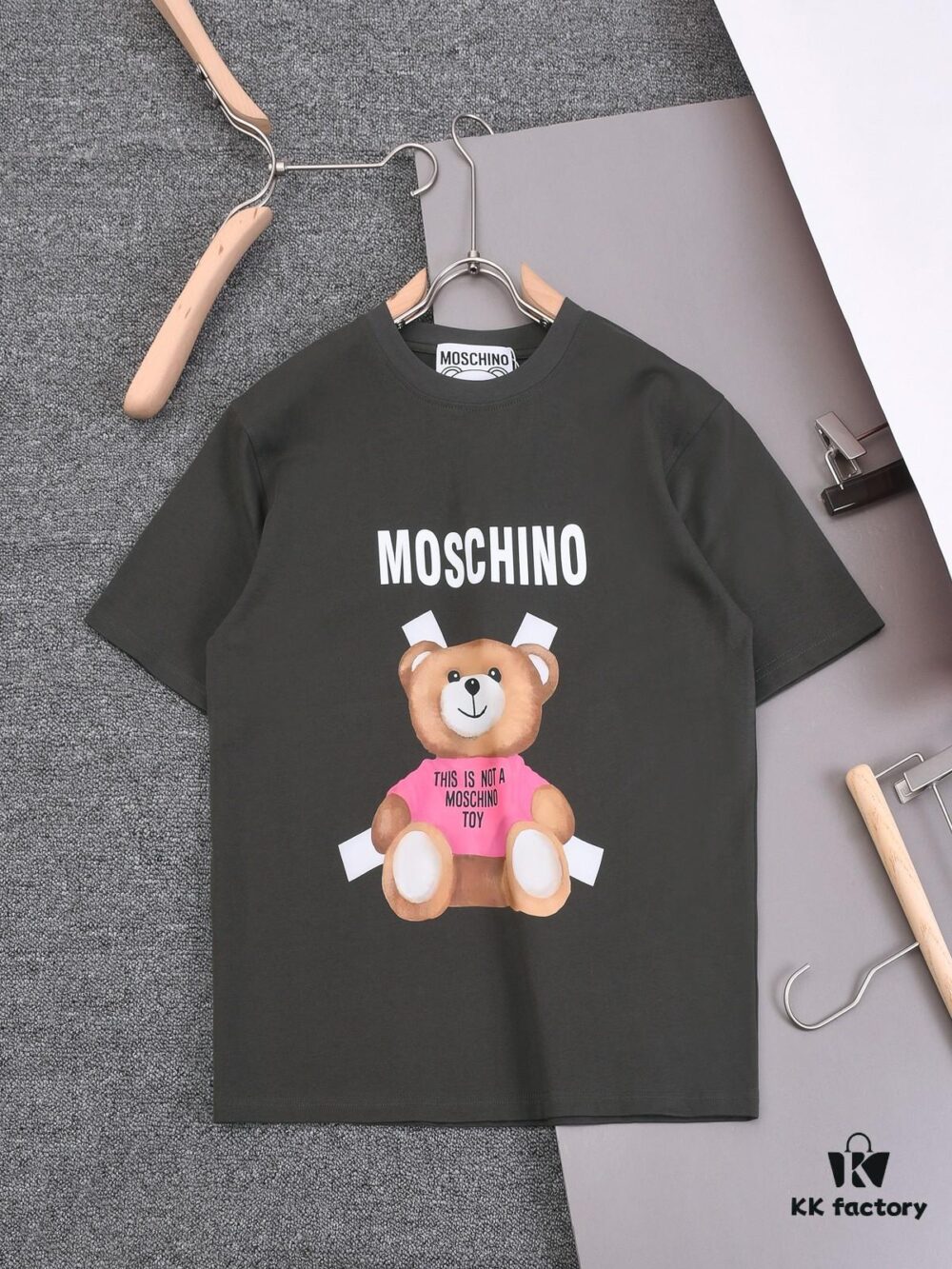 6931a577ccd8ab3d7af99c64 New Arrival 25S Moschino Digital Print T-Shirt, Premium Cotton Washed Fabric, Unisex Loose Fit, Soft and Comfortable, Fashionable for Youthful Style