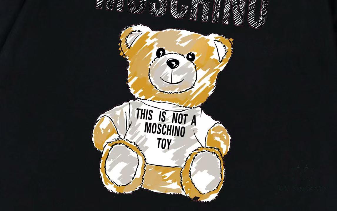 6931a582ccd8ab3d7af99d33 Moschino 2025 New Arrival Cute Collection Doll Letter Logo Unisex Short Sleeve T-Shirt