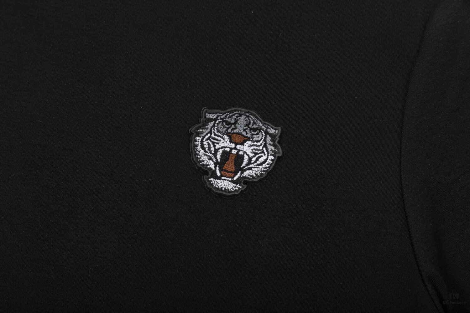 6931a5b1ccd8ab3d7af9a06d KEZNO ~ 2025 New Spring-Summer Collection Premium 270g Silk-Cotton Short Sleeve T-Shirt: Tiger Head Embroidered Badge (Embroidery Craft) Custom 3D Design Exuding a Refined, Mature and Elegant Style, Minimalist and Classic Logo – The Perfect Choice for Spring and Summer Wear!