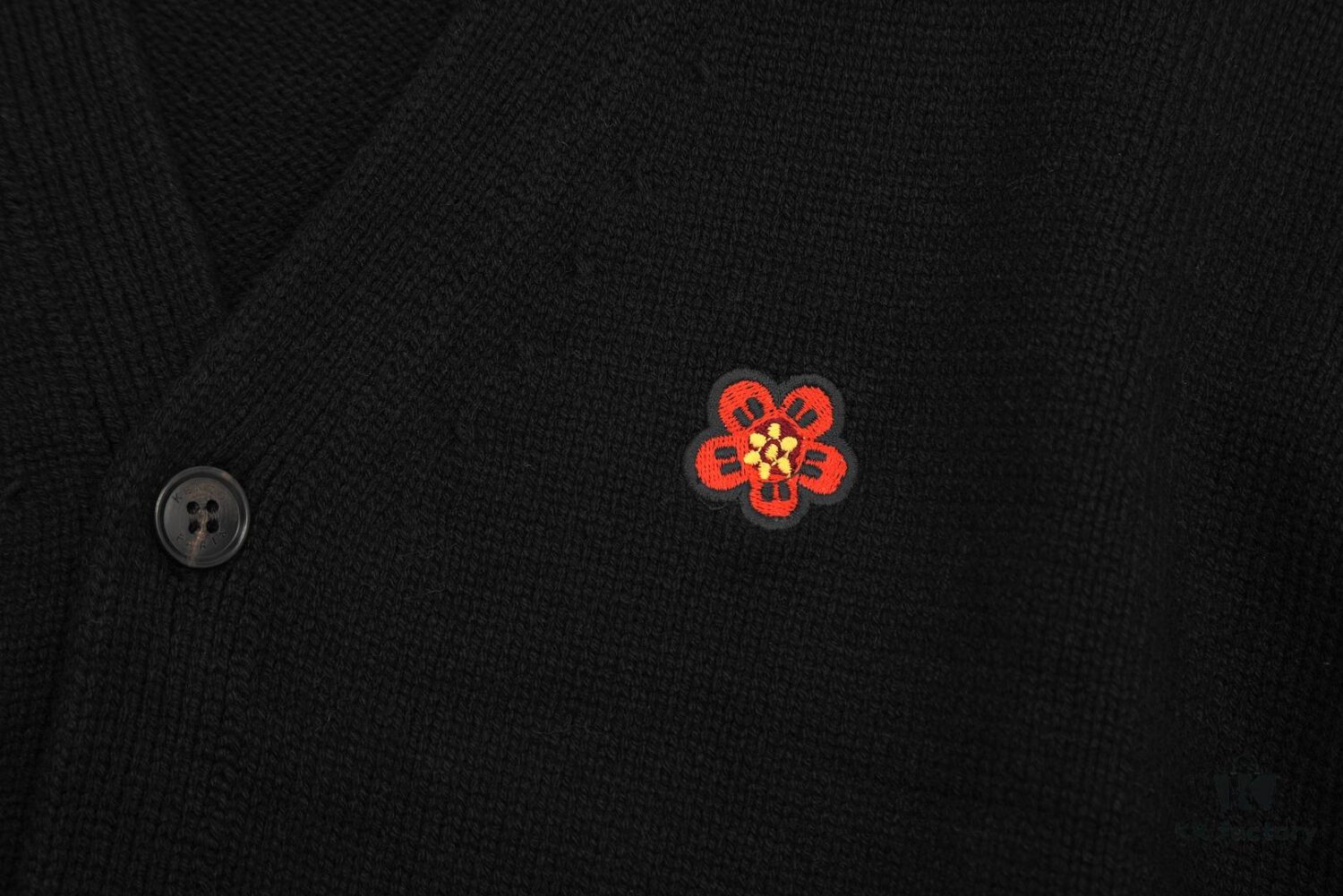 6931a5c2ccd8ab3d7af9a183 KENZO Begonia Flower V-Neck Solid Color Embroidered Logo Unisex Knit Cardigan
