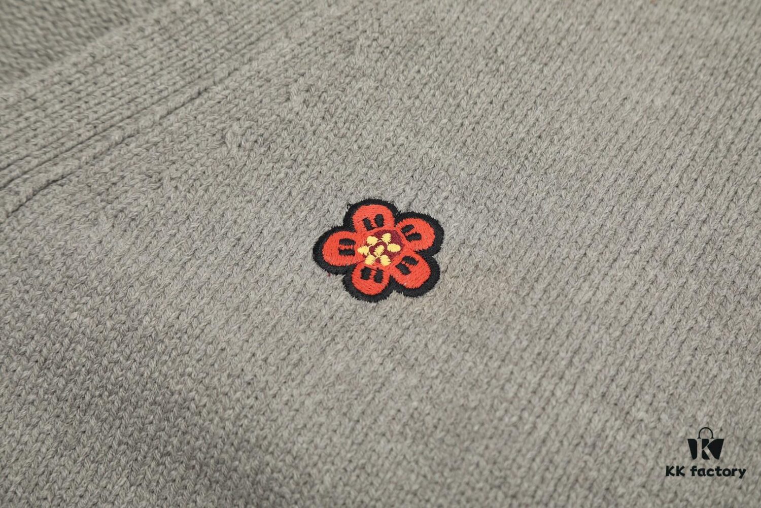 6931a5c3ccd8ab3d7af9a198 KENZO Begonia Flower V-Neck Solid Color Embroidered Logo Unisex Knit Cardigan