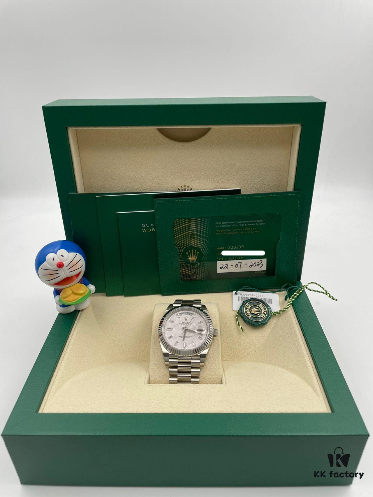 6931a5edccd8ab3d7af9a475 Rolex Datejust Series Model m228239-0055 Automatic Mechanical Watch with Date and Day Display, Platinum Case, Diamond Markers, Meteorite Dial, 41mm