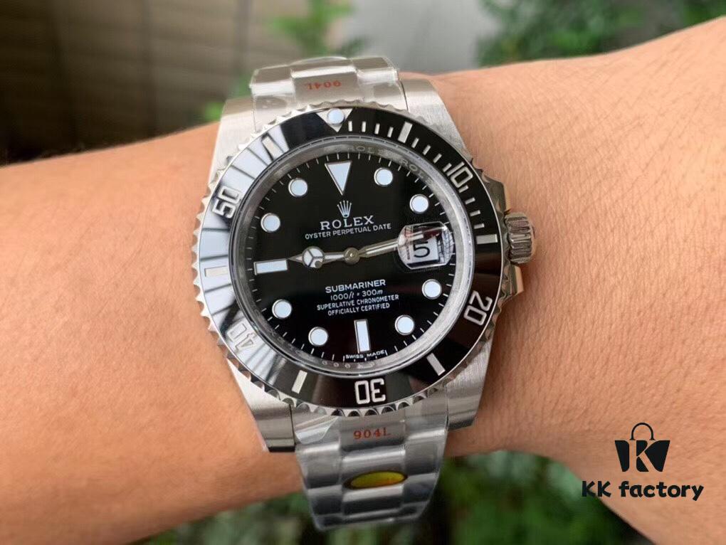 6931a5f8ccd8ab3d7af9a538 NOOB Rolex Submariner V11 Edition 'Water Ghost' Arrives with Full Upgrades – Especially the Green Bezel of 116610LV Stands Out