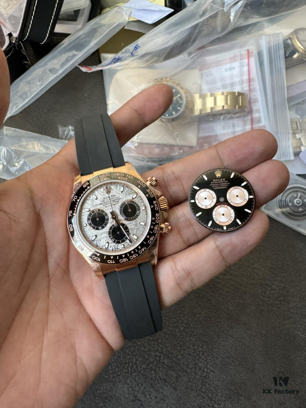 6931a60fccd8ab3d7af9a6b4 QF Counterweight Daytona with Modified Meteorite Dial