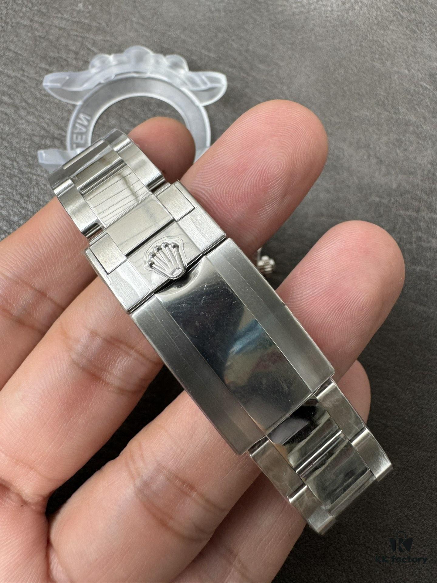 C Factory New Arrival 4131 Ice Blue Dial with Engraving, Transparent Case Back