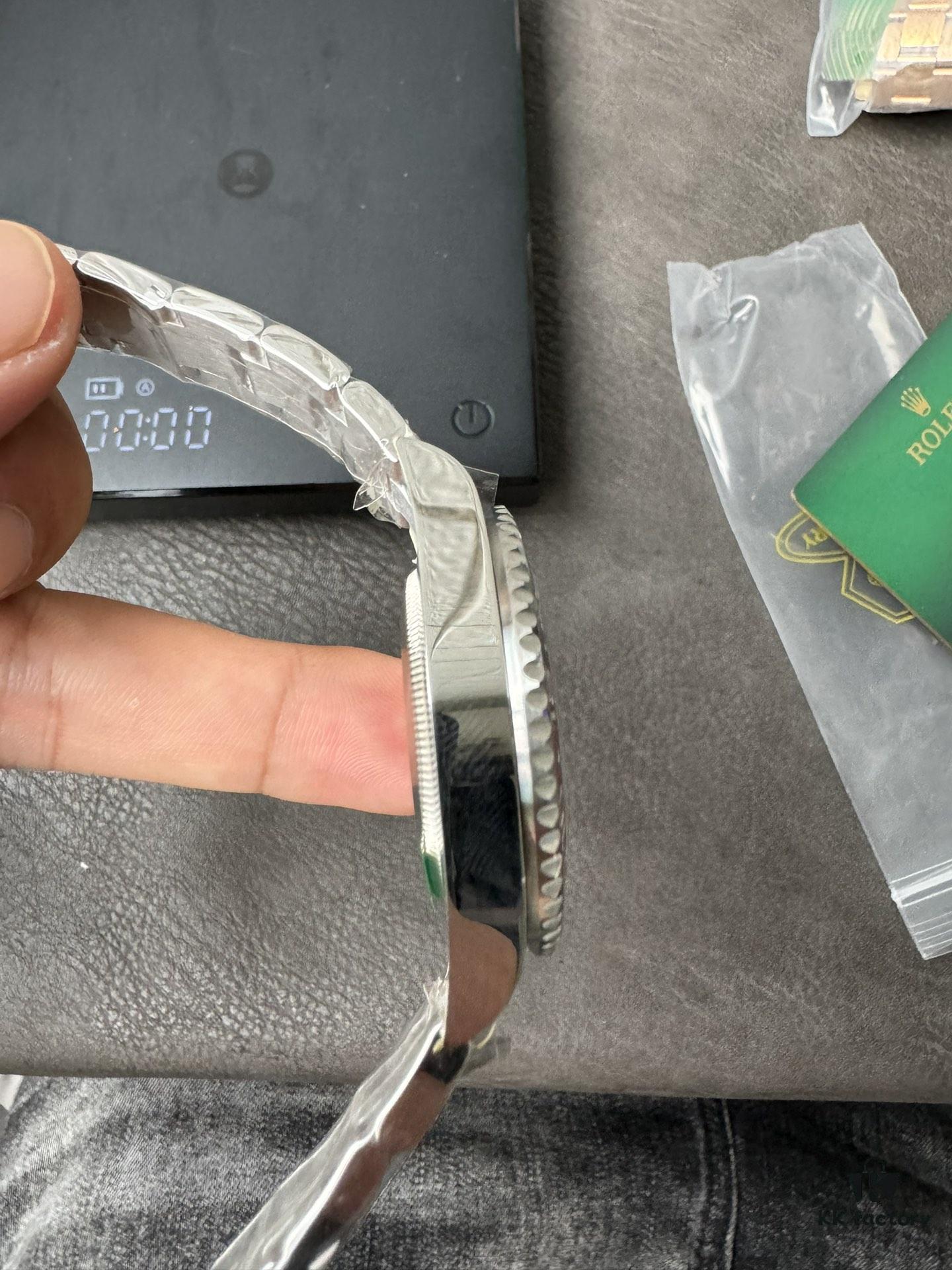 6931a636ccd8ab3d7af9a950 Gold Factory Dog Factory Upgrade V2 Top Version Weighted Greenwich 18K Gold Edition, Non-Peeling, Non-Fading