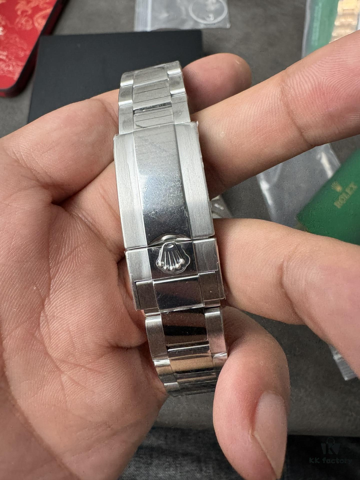 6931a636ccd8ab3d7af9a953 Gold Factory Dog Factory Upgrade V2 Top Version Weighted Greenwich 18K Gold Edition, Non-Peeling, Non-Fading