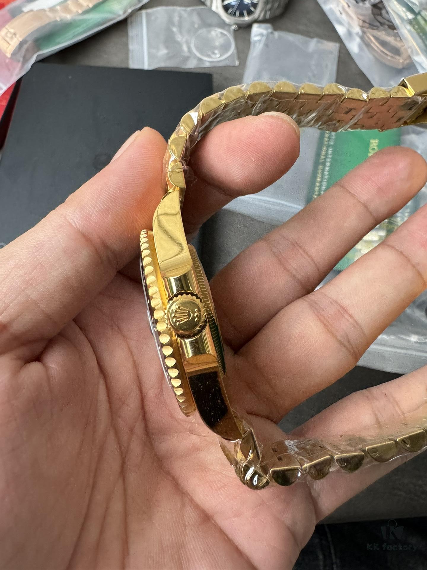 6931a637ccd8ab3d7af9a96d Gold Factory Dog Factory Upgrade V2 Top Version Weighted Greenwich 18K Gold Edition No Peeling No Fading