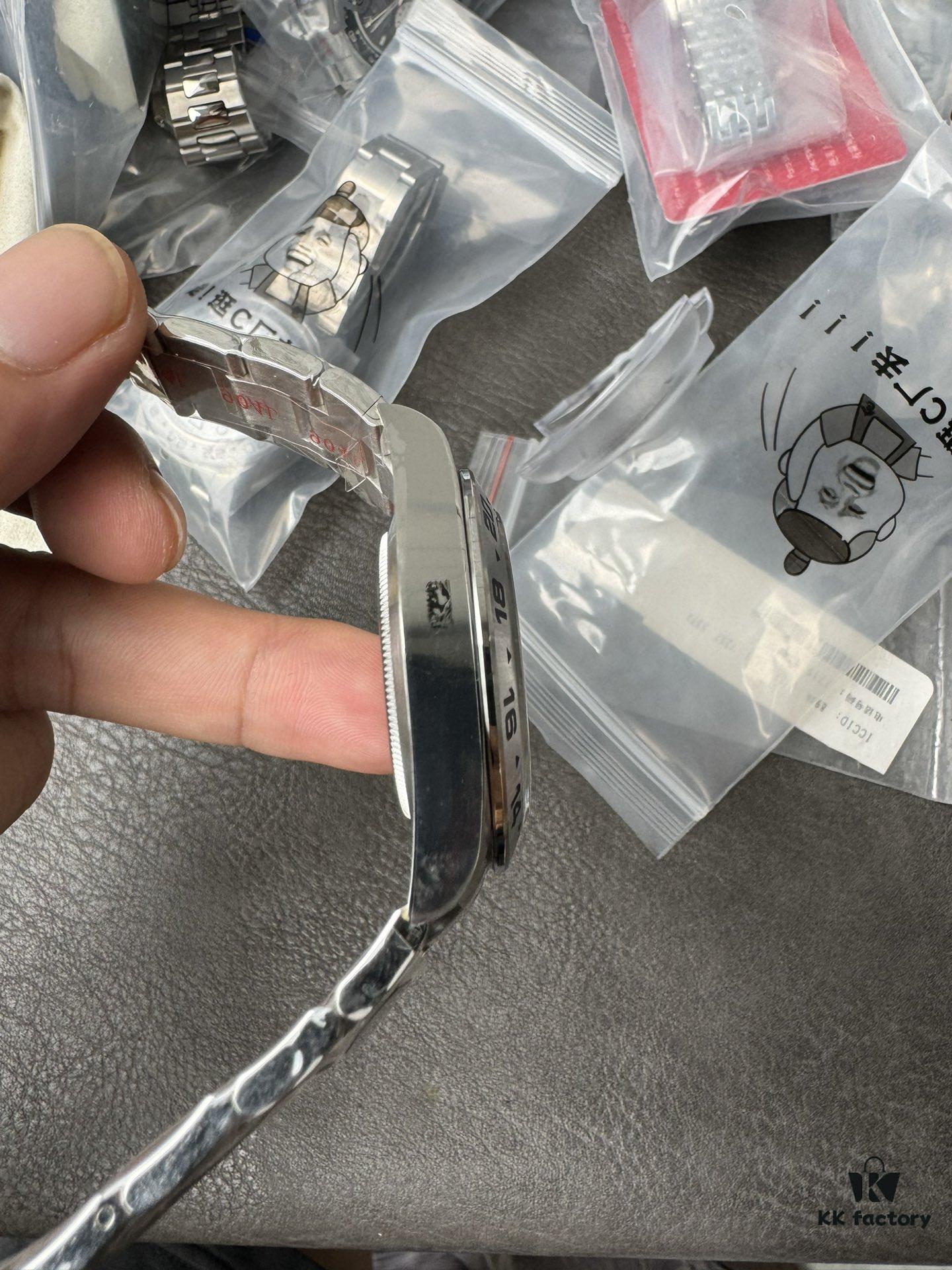 6931a63eccd8ab3d7af9a9e5 Clean Explorer II, brand new customized large-size Dandong 3285 movement
