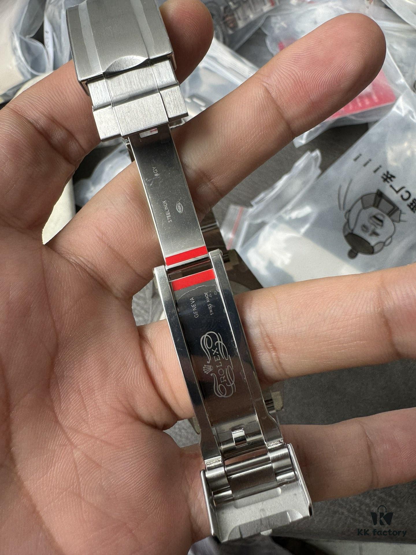 6931a63eccd8ab3d7af9a9e7 Clean Explorer II, brand new customized large-size Dandong 3285 movement