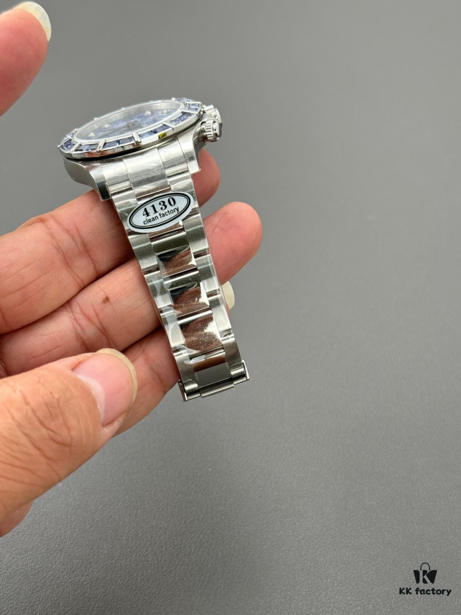 6931a642ccd8ab3d7af9aa2a Custom Engraved Carnelian Daytona with Dandong 4130 Movement