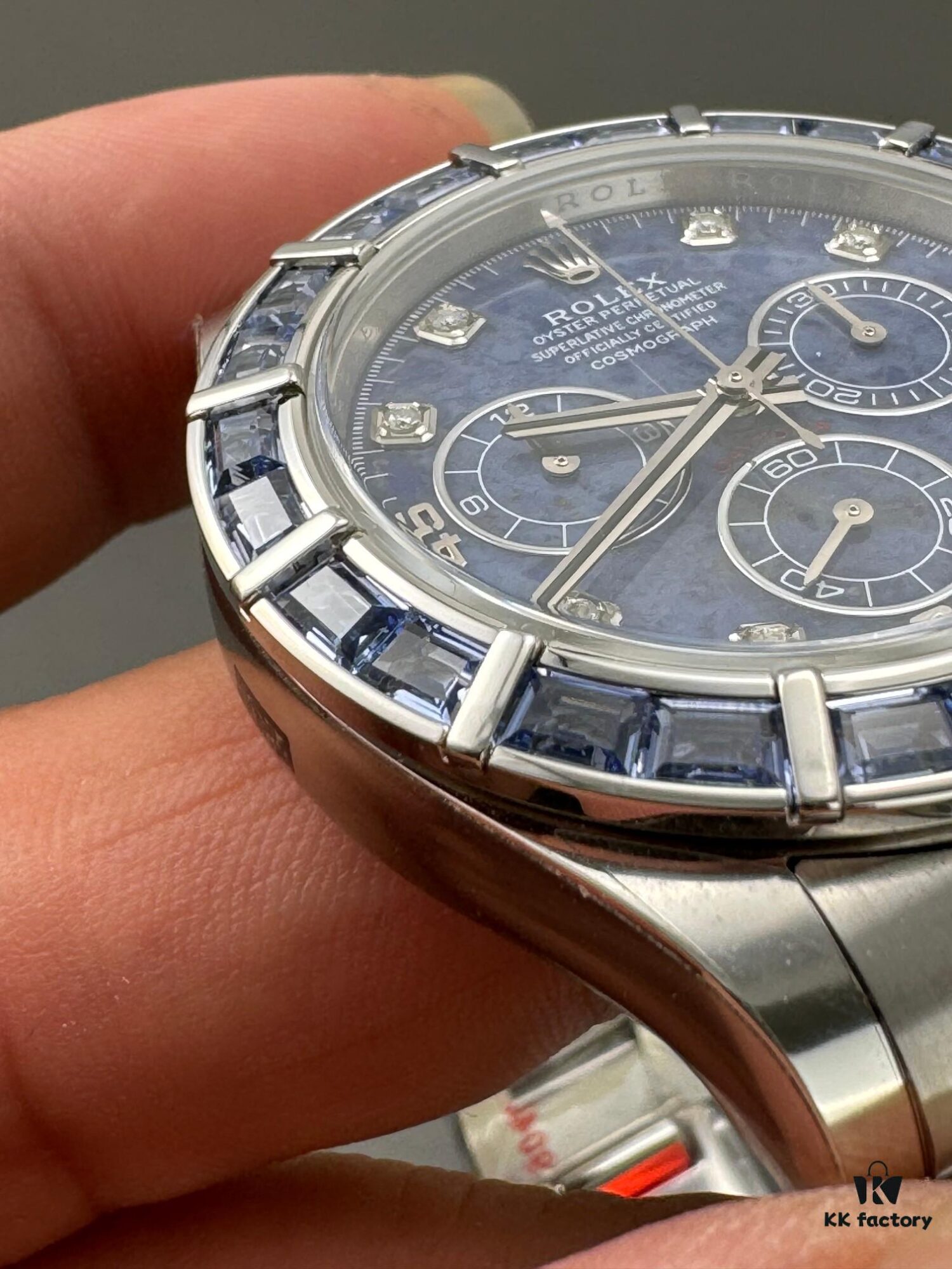 6931a642ccd8ab3d7af9aa2e Custom Engraved Carnelian Daytona with Dandong 4130 Movement